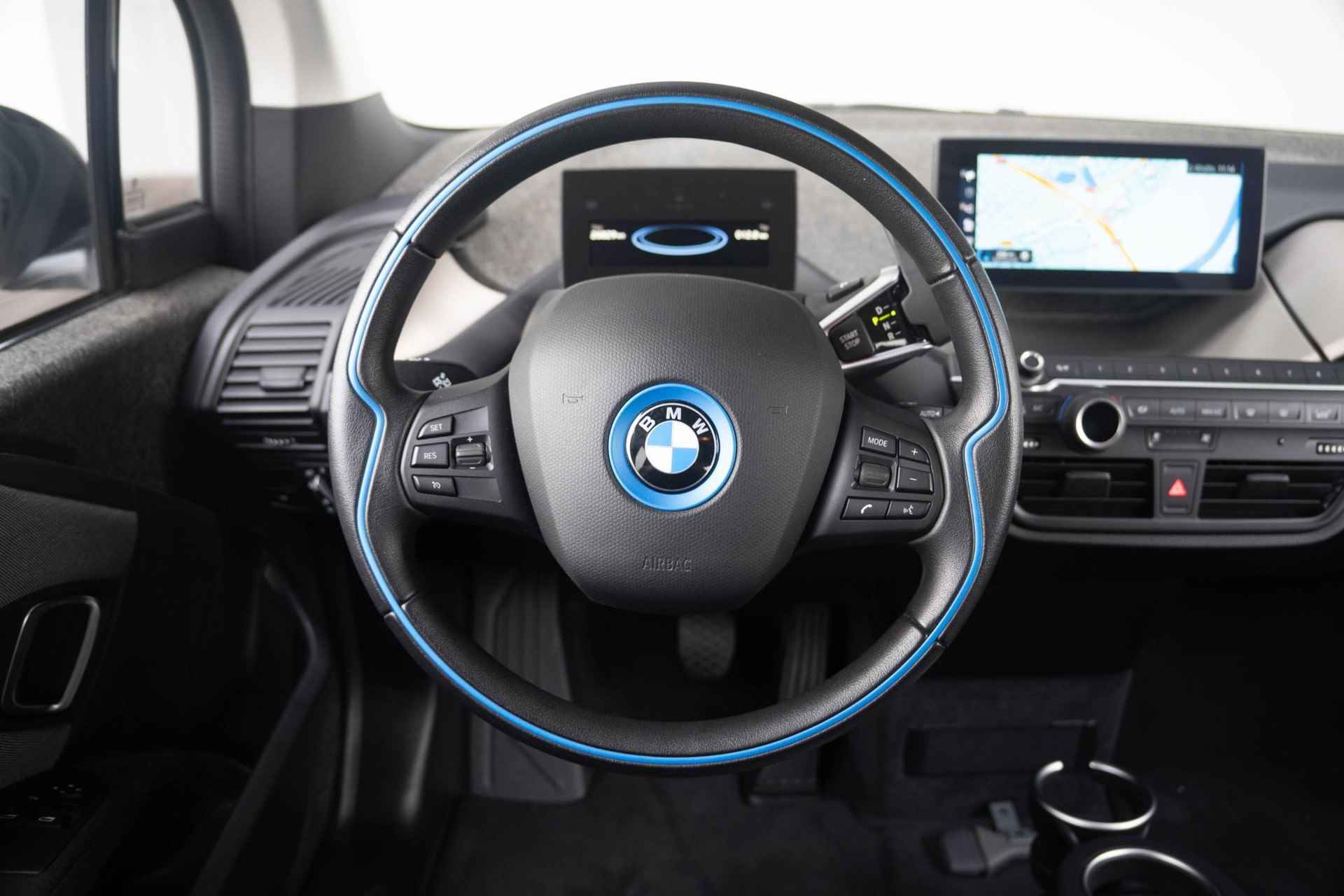 BMW i3 Dark Shadow Edition 120Ah 42 kWh | Achteruitrijcamera |Stoelverwarming |Extra getint glas | 20 inch - 7/29