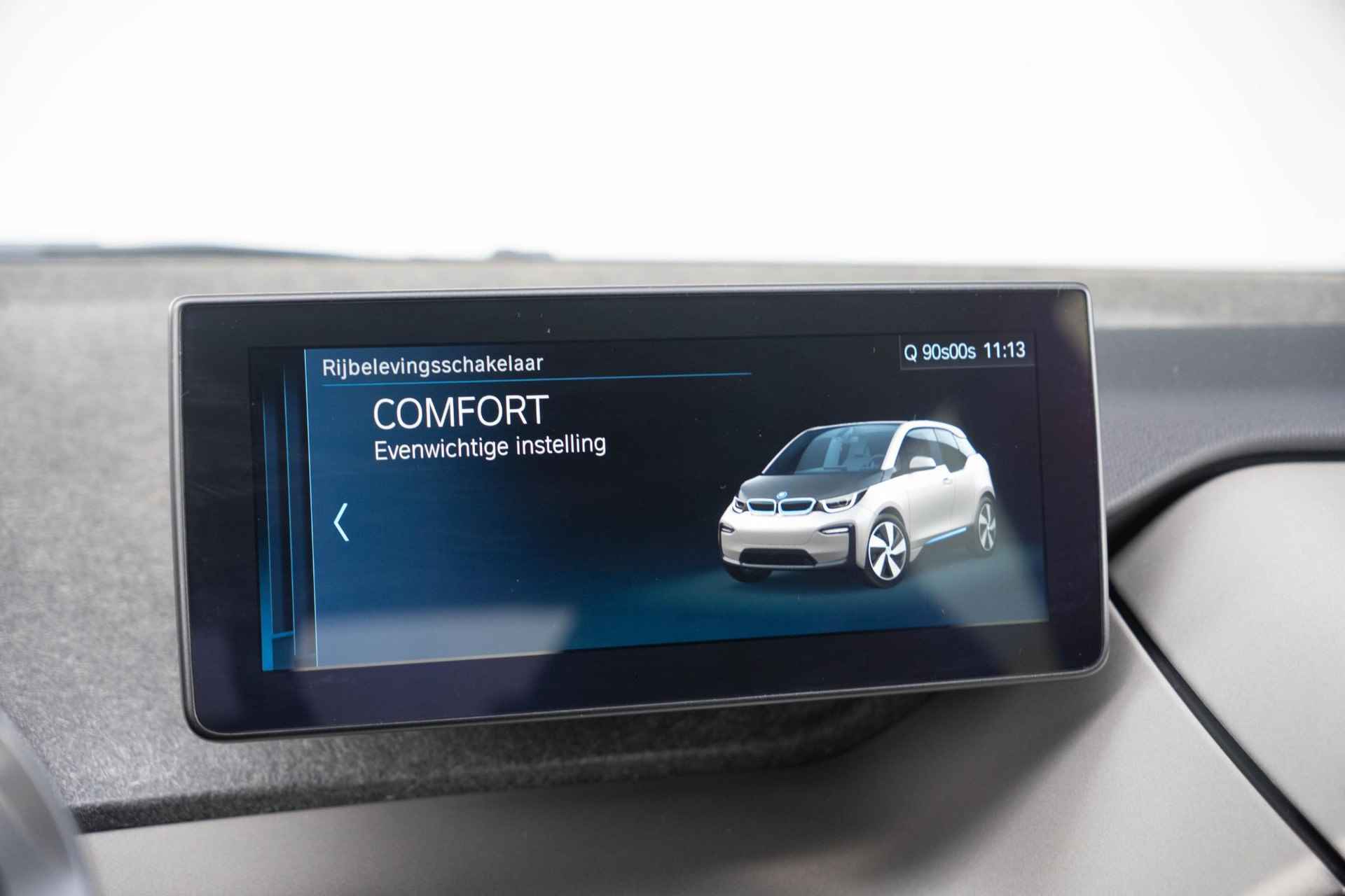 BMW i3 Dark Shadow Edition 120Ah 42 kWh | Achteruitrijcamera |Stoelverwarming |Extra getint glas | 20 inch - 18/29