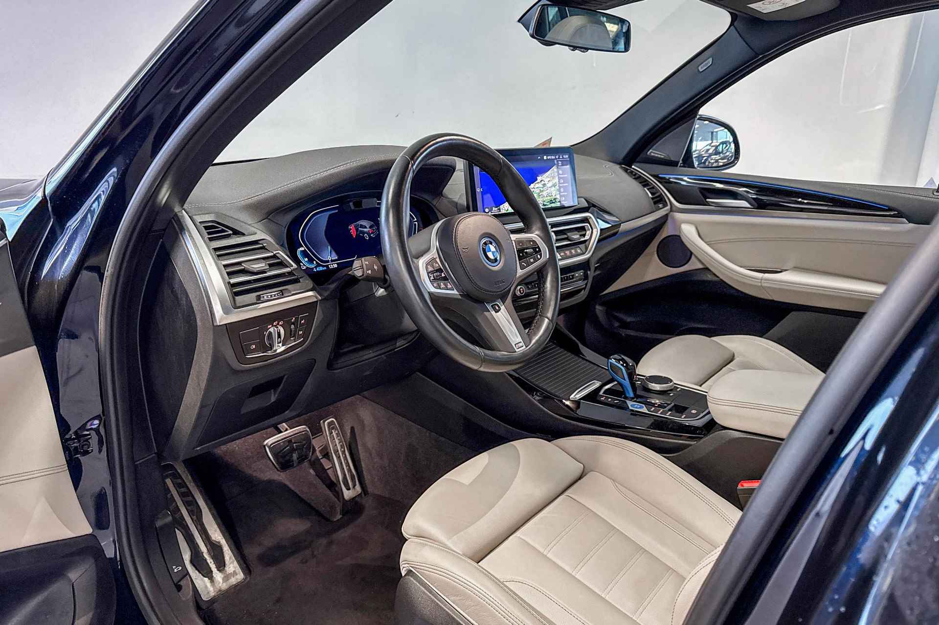 BMW iX3 High Executive 80 kWh | Harman Kardon | Glazen Panoramadak | Stoelverwarming | - 8/28