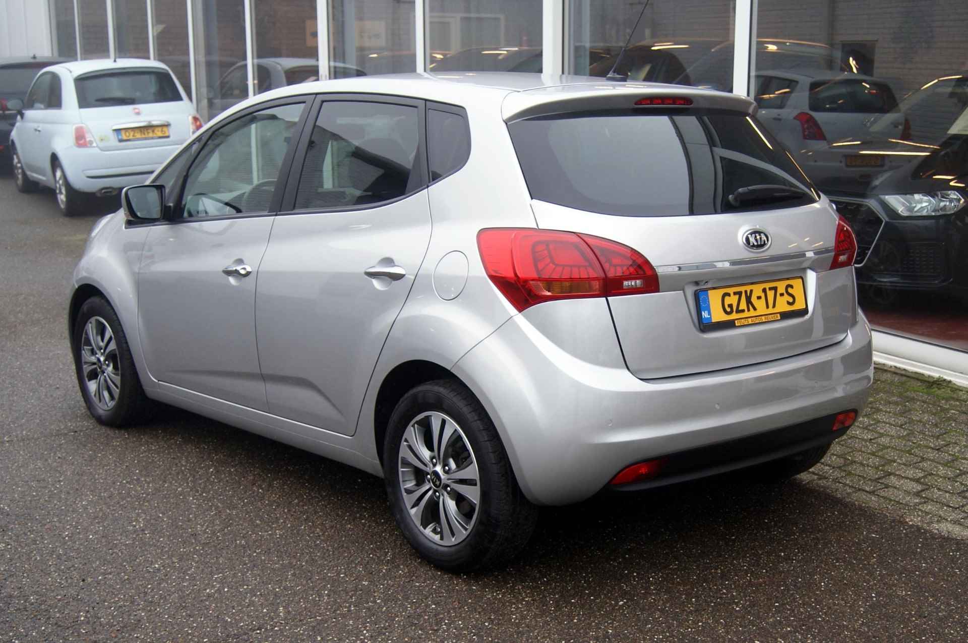 Kia Venga 1.6 CVVT ExecutiveLine Navi,Camera,Pdc,RIJKLAARPRIJS!! - 5/25