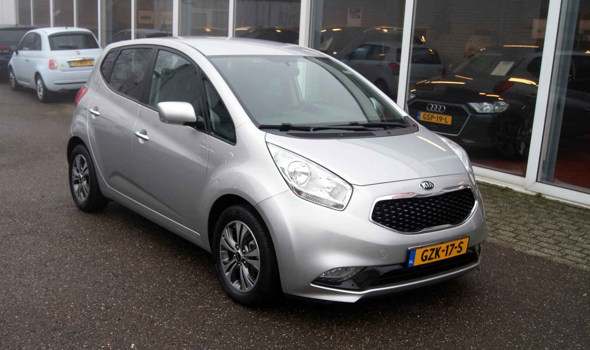 Kia Venga 1.6 CVVT ExecutiveLine Navi,Camera,Pdc,RIJKLAARPRIJS!! - 10/25