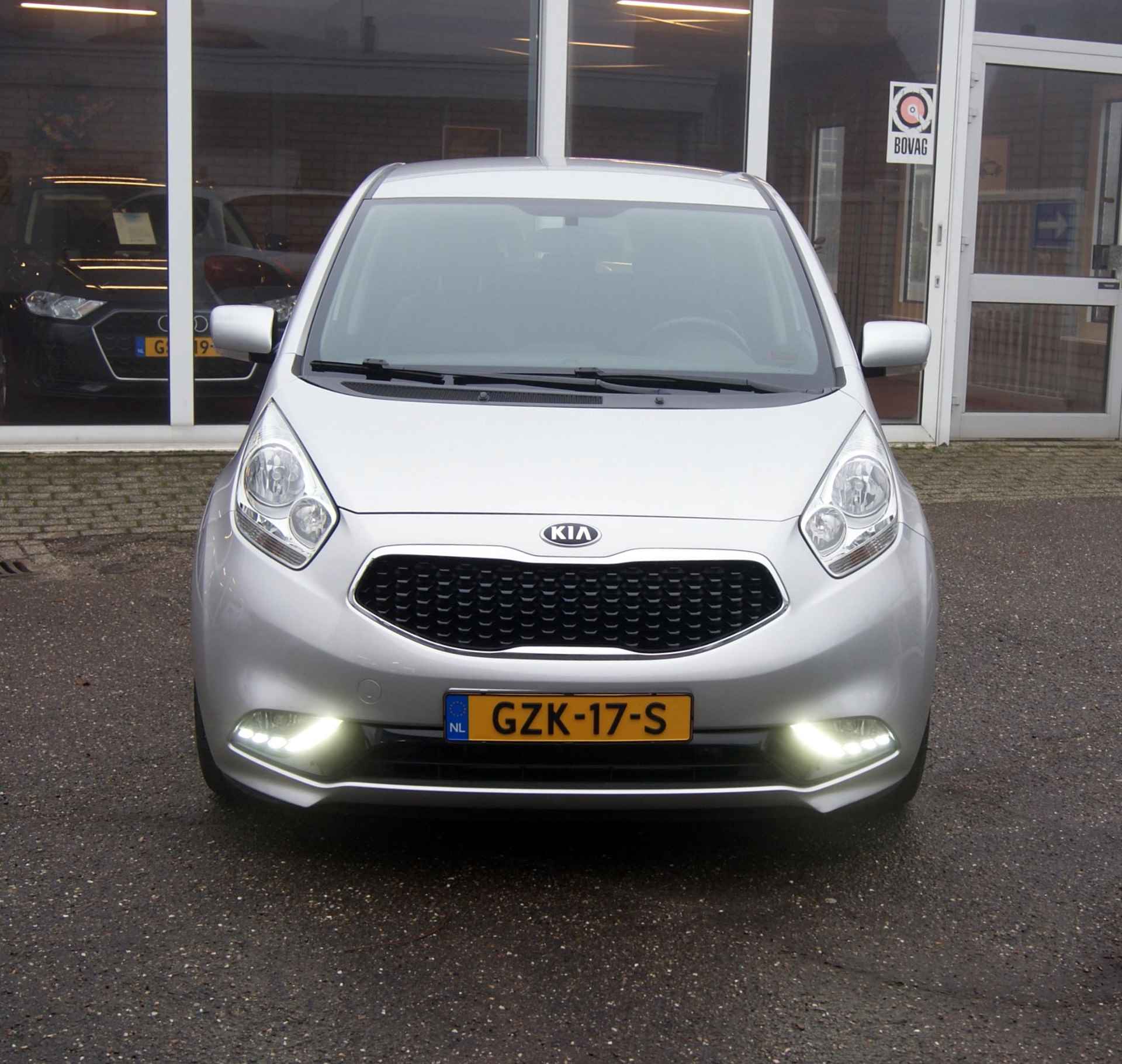 Kia Venga 1.6 CVVT ExecutiveLine Navi,Camera,Pdc,RIJKLAARPRIJS!! - 11/25