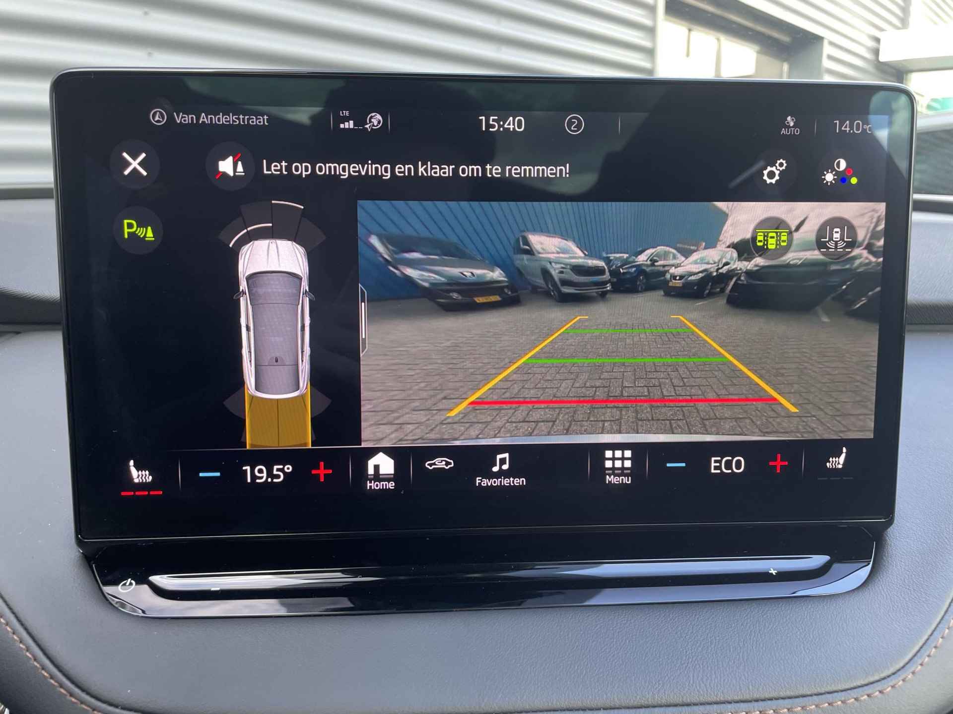 Skoda Enyaq Coupé iV 60 Business Edition Plus 58 kWh 180 PK | Automaat | Matrix LED Koplampen | Navigatie | Achteruitrijcamera | Climate Control | Panorama dak | Adaptive Cruise Control | Leder pakket | Parkeersensoren | Elektrische achterklep | Privacy Glass | Stoelverwarming | Lichtmetalen velgen | €13.700,- Actiekorting! | DIRECT LEVERBAAR! | - 14/26