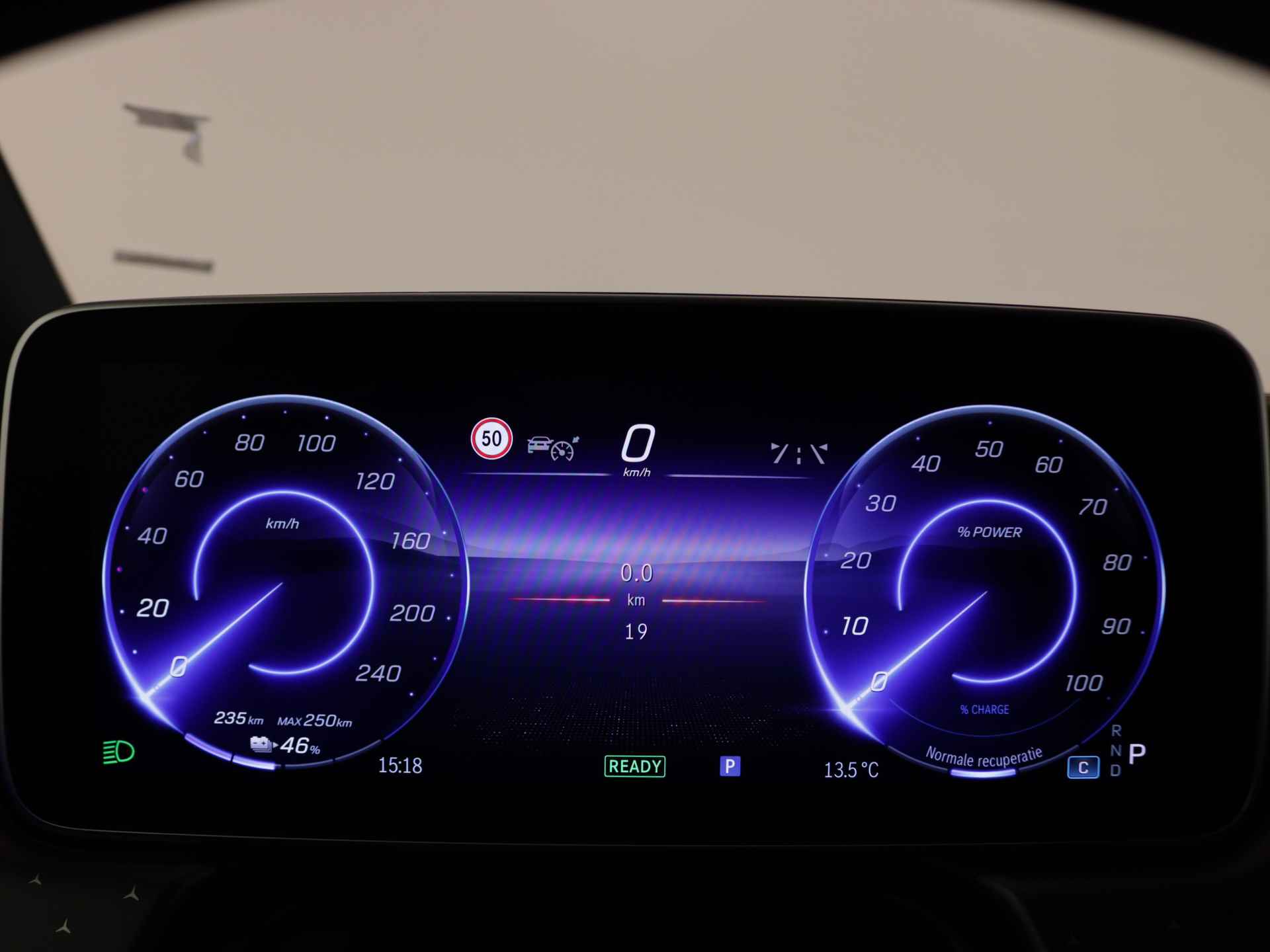 Mercedes-Benz EQE SUV 350+ Business Edition 96 kWh | Stoelventilatie en verwarming vooraan | Verwarmde voorruit | High-performance led-koplampen | | Parkeerpakket met achteruitcamera | Spiegelpakket | Sfeerverlichting | - 6/38