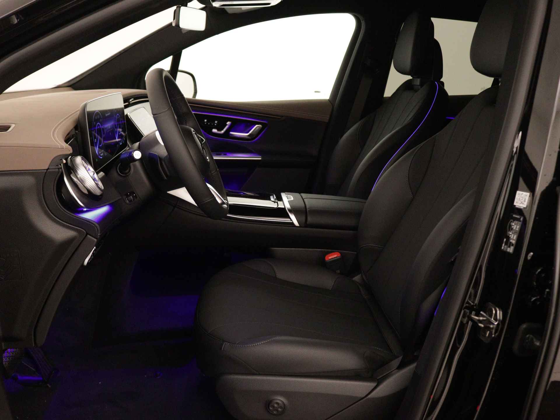Mercedes-Benz EQE SUV 350+ Business Edition 96 kWh | Stoelventilatie en verwarming vooraan | Verwarmde voorruit | High-performance led-koplampen | | Parkeerpakket met achteruitcamera | Spiegelpakket | Sfeerverlichting | - 15/38
