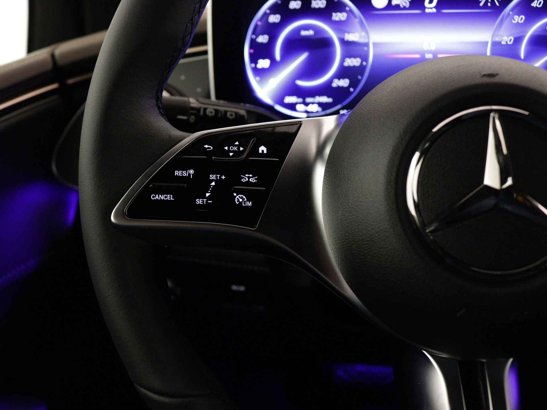 Mercedes-Benz EQE SUV 350+ Business Edition 96 kWh | Stoelventilatie en verwarming vooraan | Verwarmde voorruit | High-performance led-koplampen | | Parkeerpakket met achteruitcamera | Spiegelpakket | Sfeerverlichting | - 19/38