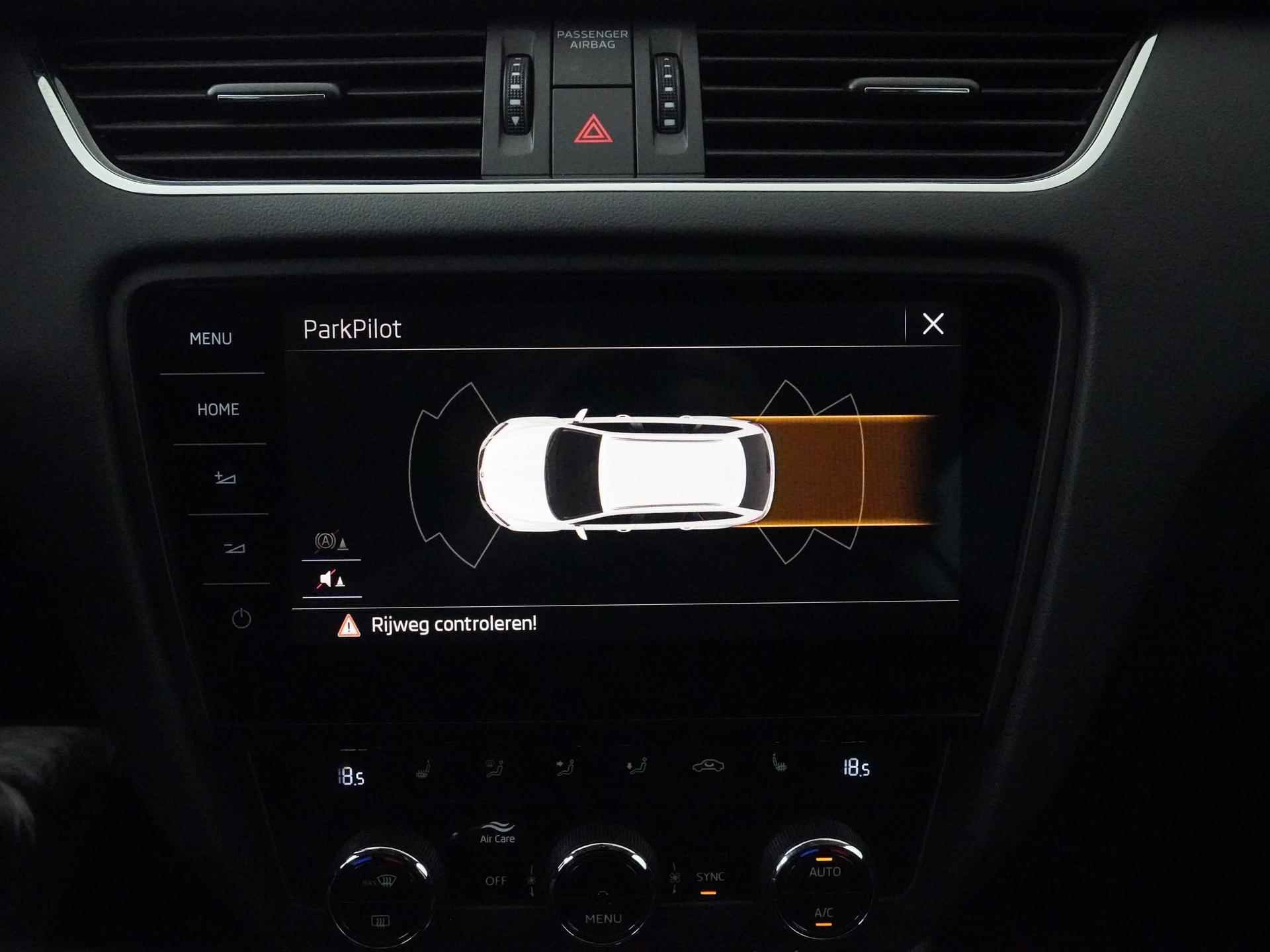 Skoda Octavia Combi 1.0 TSI Greentech Style Business | Trekhaak | Navigatie | Apple Carplay | Zondag Open! - 14/37