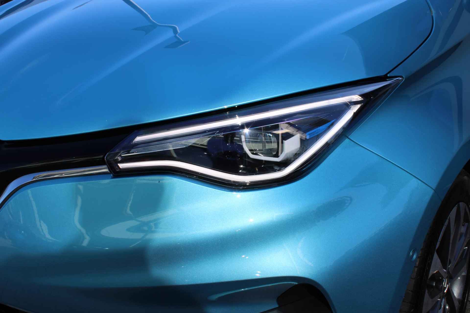 Renault ZOE R135 Intens 52 kWh | Incl. Accu | Groot Accupakket | Groot Scherm | Winter Pack | A. Camera | Dealer Onderhouden | 1e Eig! - 18/44