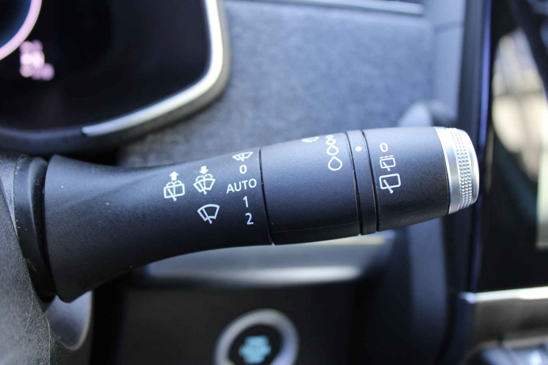 Renault ZOE R135 Intens 52 kWh | Incl. Accu | Groot Accupakket | Groot Scherm | Winter Pack | A. Camera | Dealer Onderhouden | 1e Eig! - 38/44