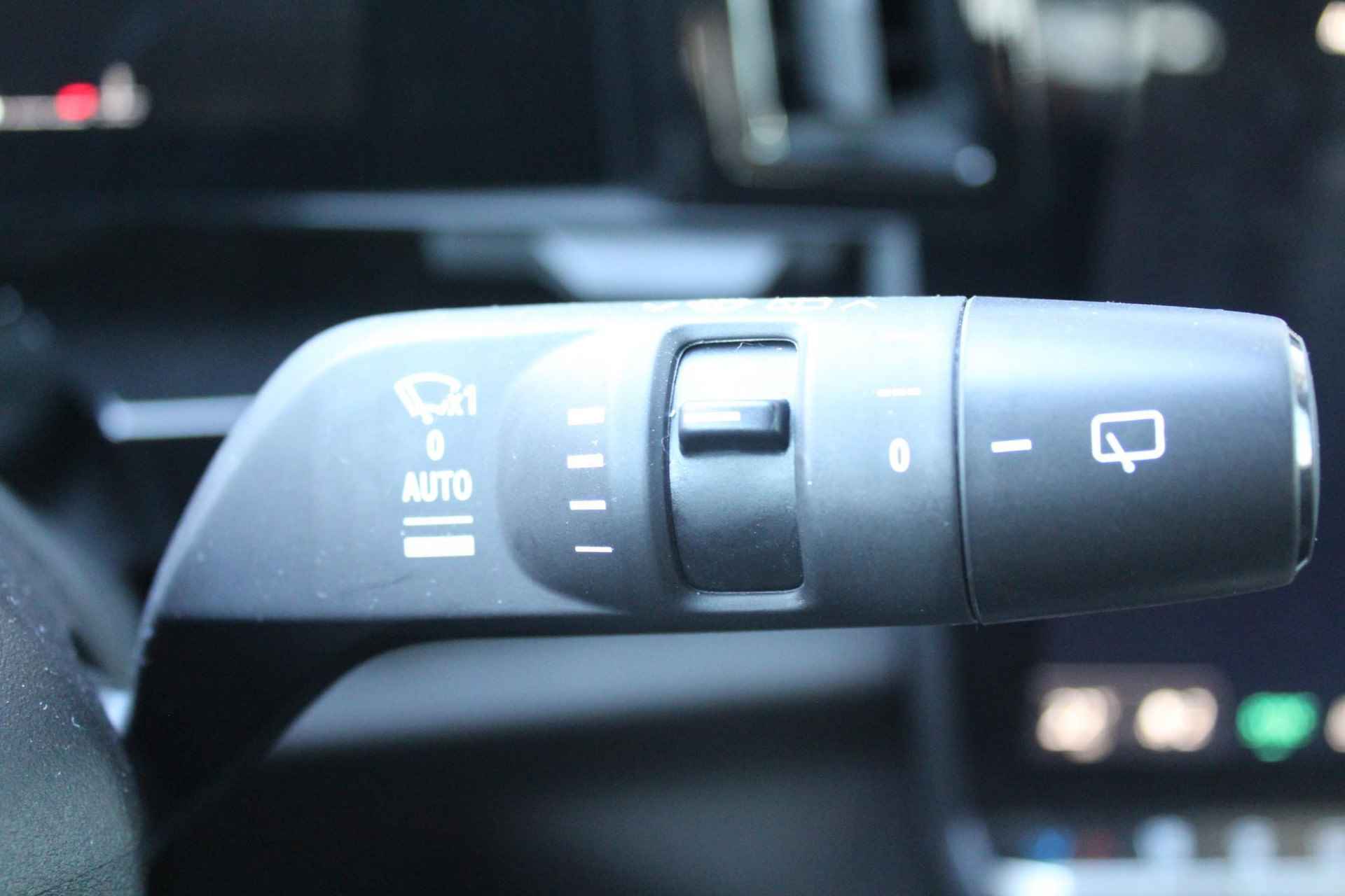 Renault Austral 1.2 Mild Hybrid Advanced 130 Techno  / Achteruitrijcamera / Apple Car Play & Android auto / Cruise control / DAB / Keyless / LED / Kunstlederen-stof bekleding / Licht metalen velgen 19" / Navigatiesysteem / Parkeersensoren voor + achter / Verwarmde voorruit - 10/34