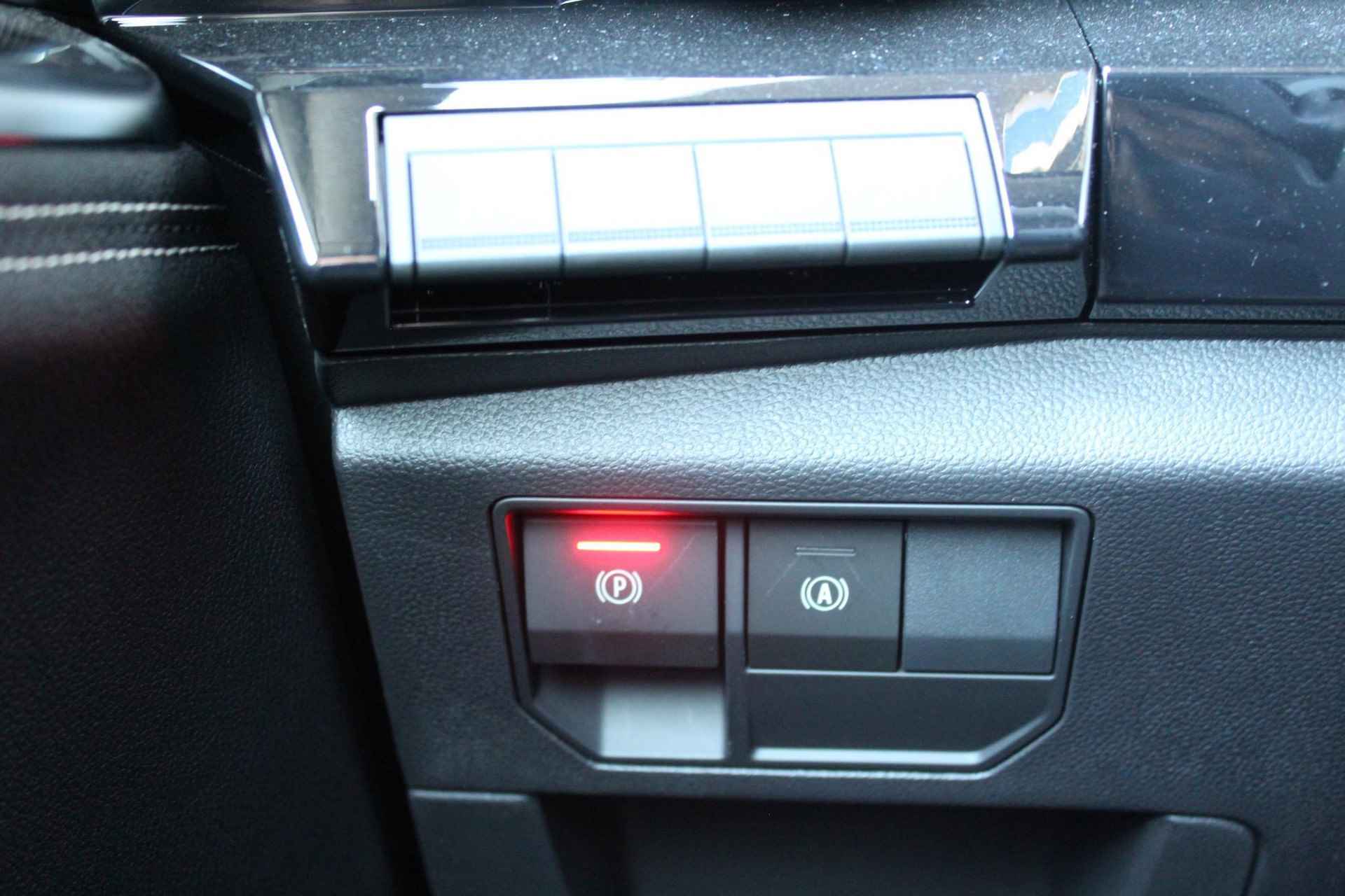 Renault Austral 1.2 Mild Hybrid Advanced 130 Techno  / Achteruitrijcamera / Apple Car Play & Android auto / Cruise control / DAB / Keyless / LED / Kunstlederen-stof bekleding / Licht metalen velgen 19" / Navigatiesysteem / Parkeersensoren voor + achter / Verwarmde voorruit - 23/34