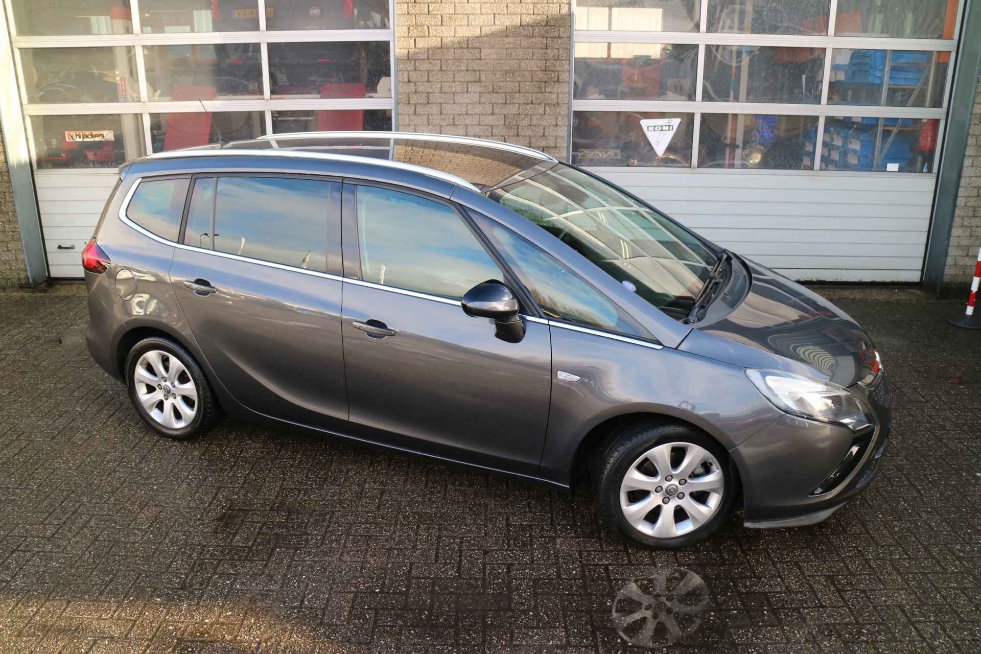 Opel Zafira Tourer 1.4 Edition | Trekhaak! | Goed onderhouden! | - 63/65