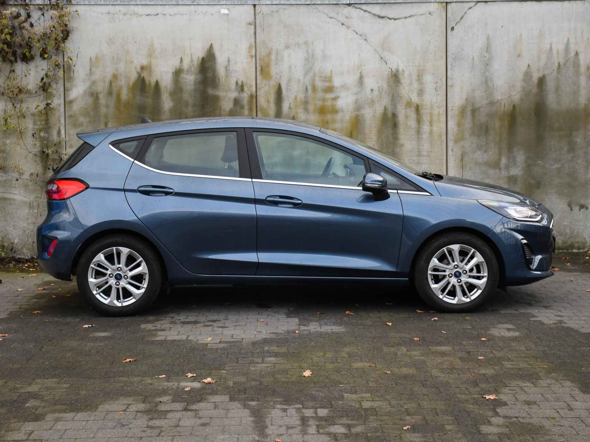 Ford Fiesta Titanium 1.0 EcoBoost Hybrid 125pk 16''LM | WINTER PACK | KEYLESS | CRUISE.C | DAB | PDC ACHTER - 3/32