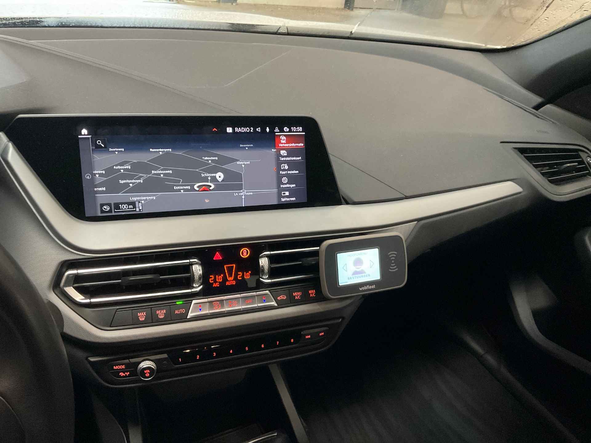 BMW 1-serie 118i Executive Edition automaat | Navi | Carplay | Clima | Led | Cruise | Komt binnenkort binnen! - 5/6