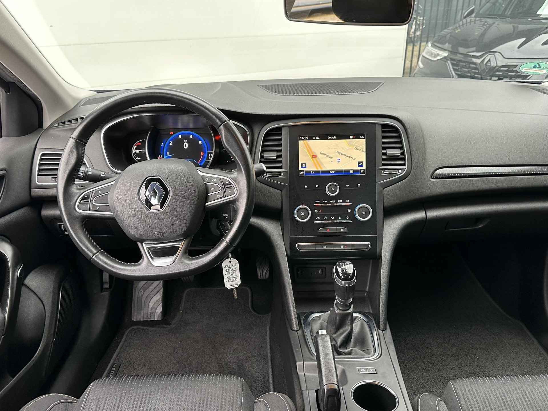 Renault Mégane 1.2 TCe Zen | Trekhaak | Navigatie | Airco | Cruise | Historie! - 19/34