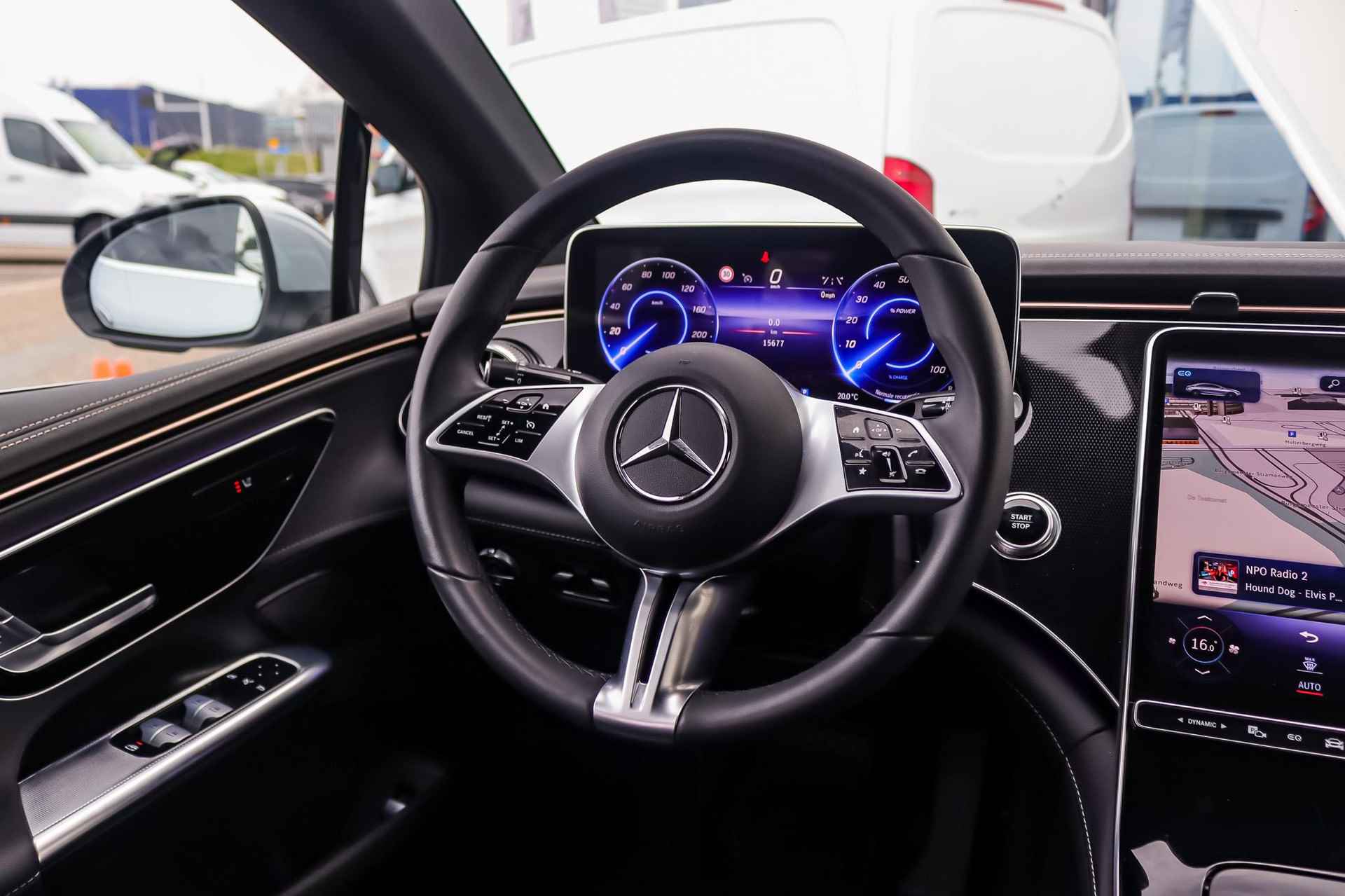 Mercedes-Benz EQE EQE 300 Business Line | Basispakket Plus | Electric Art Interieur | MBUX High-End Displaypakket | Schuifdak | Sfeerverlichting | Parktronic - 23/38