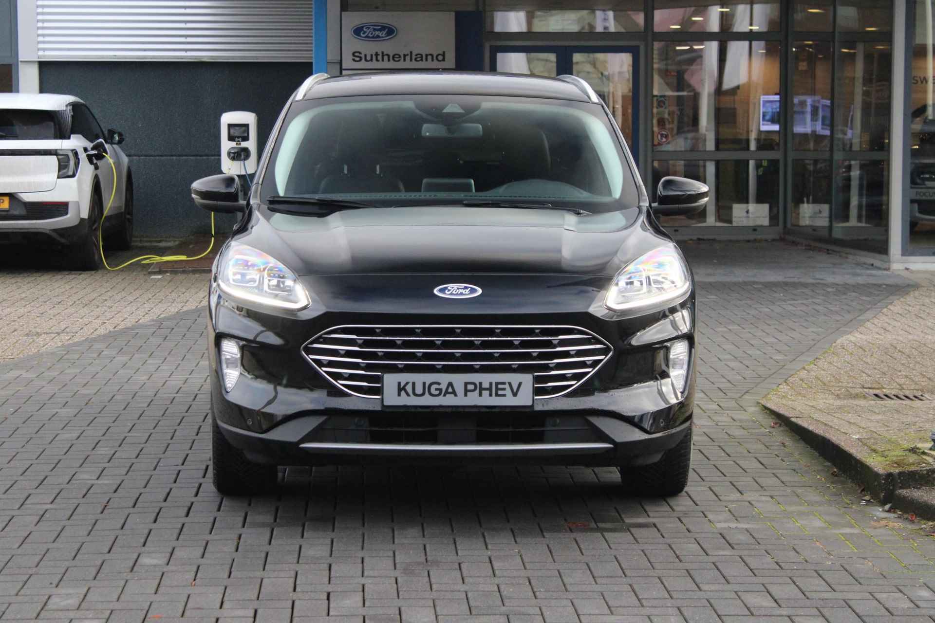 Ford Kuga 2.5 PHEV Titanium X 225pk | Winterpack | SYNC 3 Navigatie | Michelin Cross Climate banden | Elek. achterklep | 1.500kg Trekgewicht - 4/51