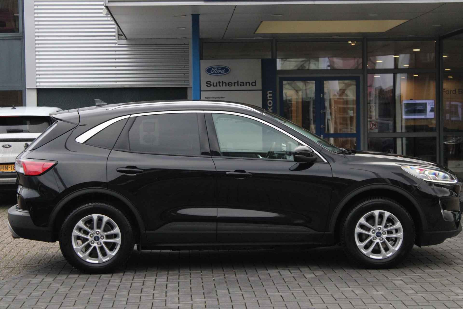 Ford Kuga 2.5 PHEV Titanium X 225pk | Winterpack | SYNC 3 Navigatie | Michelin Cross Climate banden | Elek. achterklep | 1.500kg Trekgewicht - 5/51