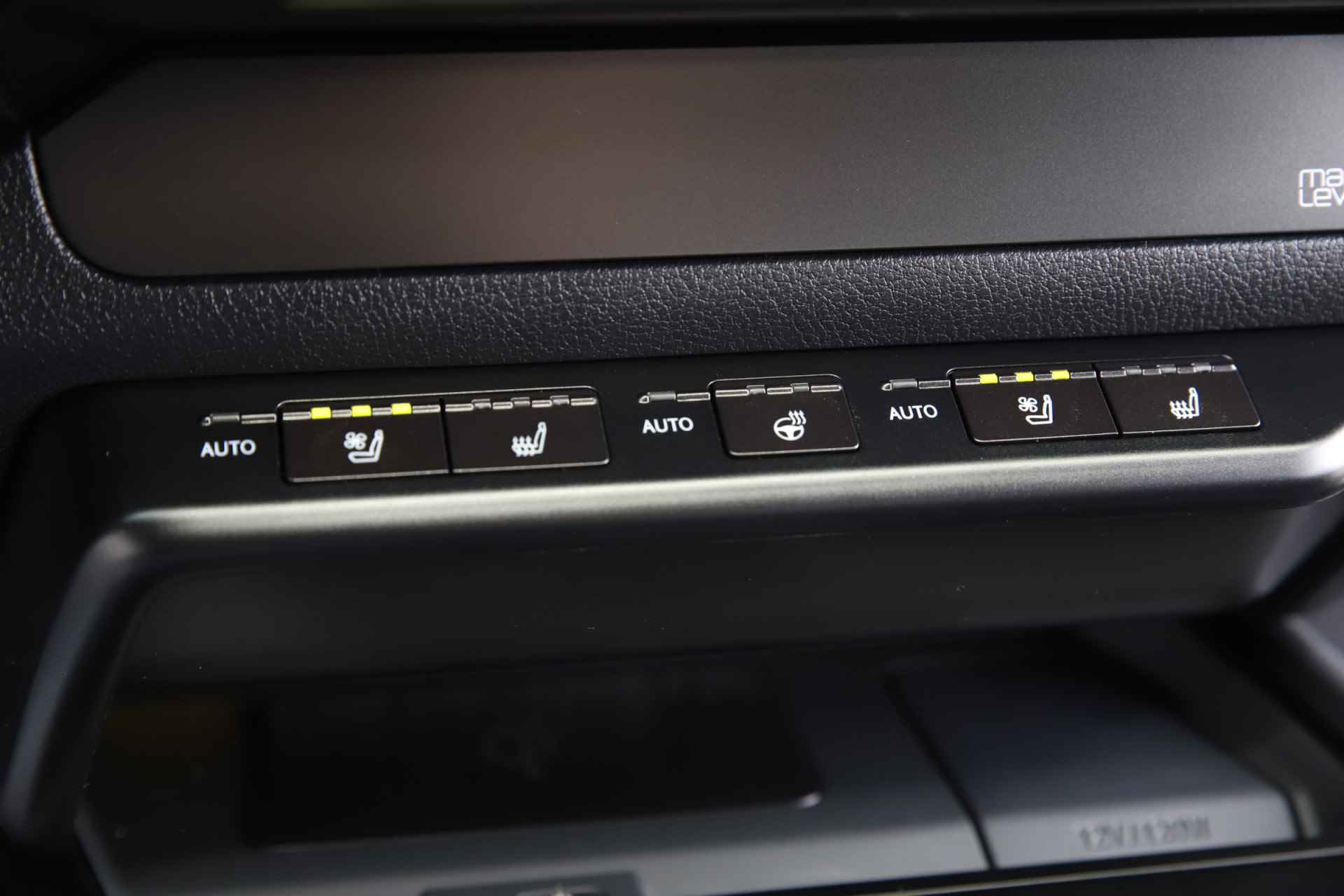 Lexus UX 300e Luxury 204pk Full Electric | Full Options - 32/61