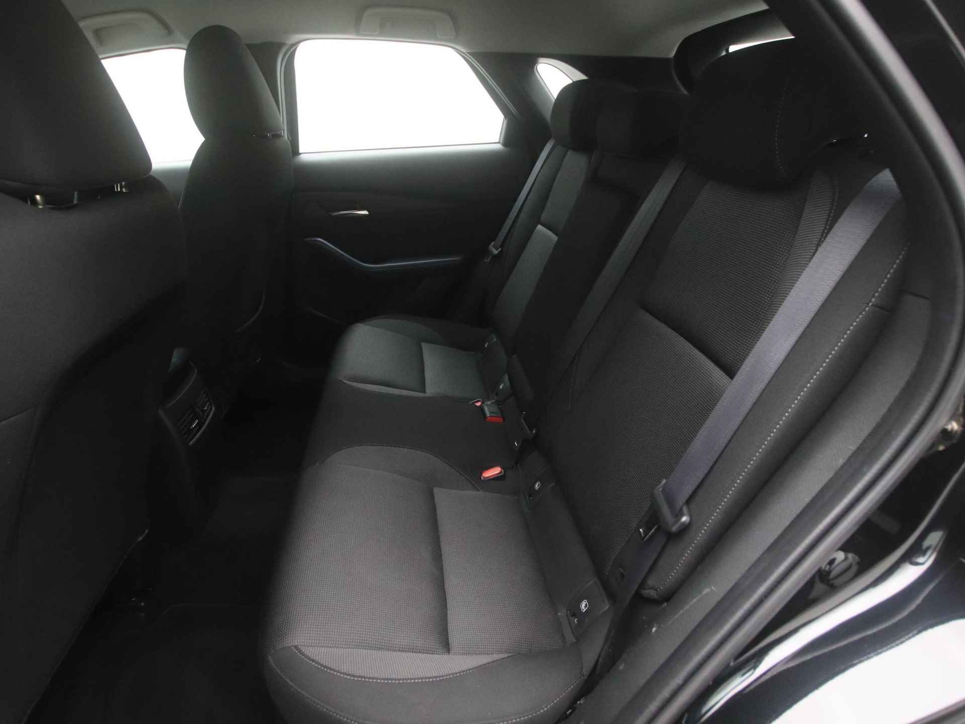 Mazda CX-30 2.0 SkyActiv-X Comfort automaat met afneembare trekhaak : dealer onderhouden - 16/48