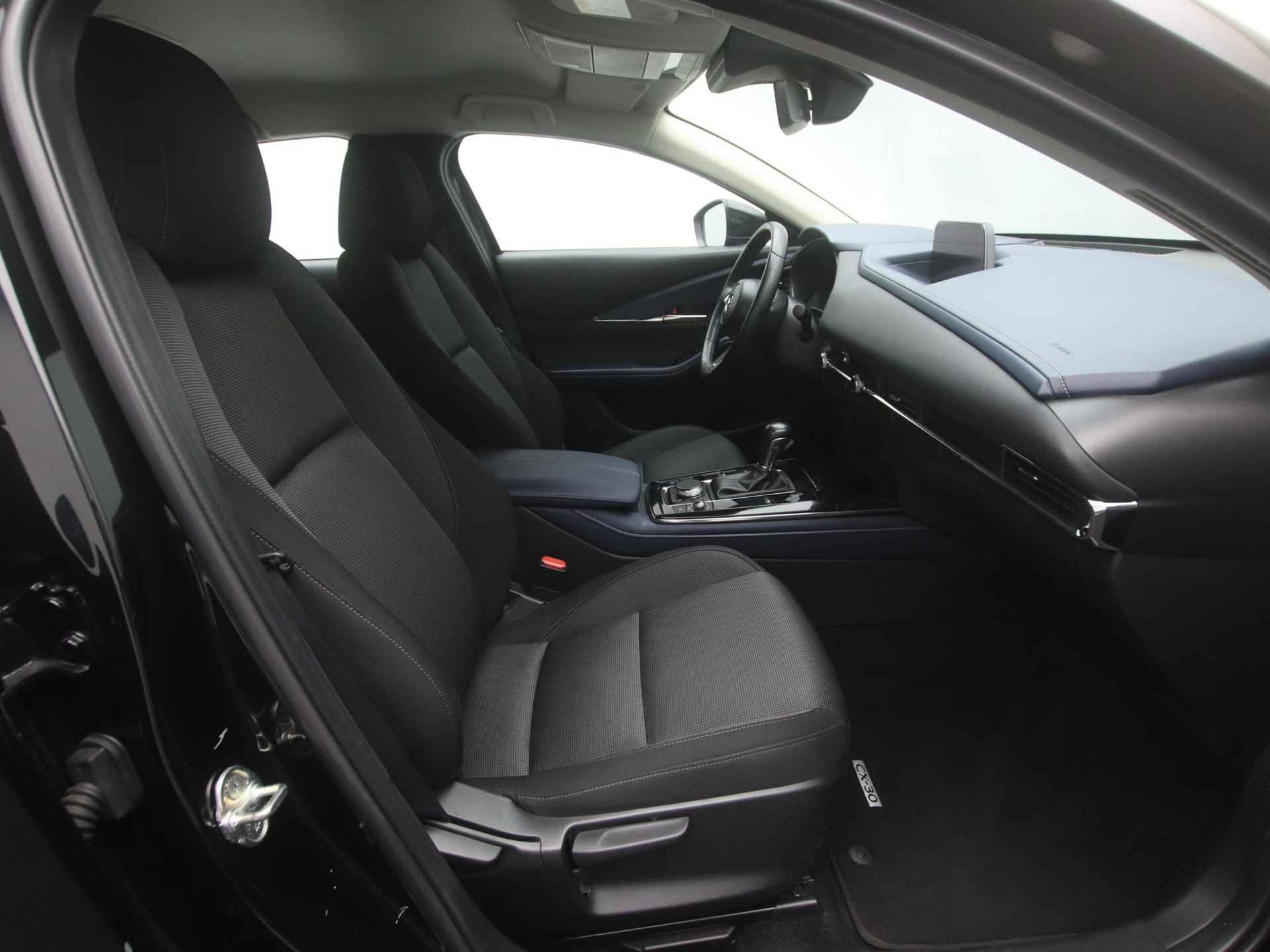 Mazda CX-30 2.0 SkyActiv-X Comfort automaat met afneembare trekhaak : dealer onderhouden - 22/48