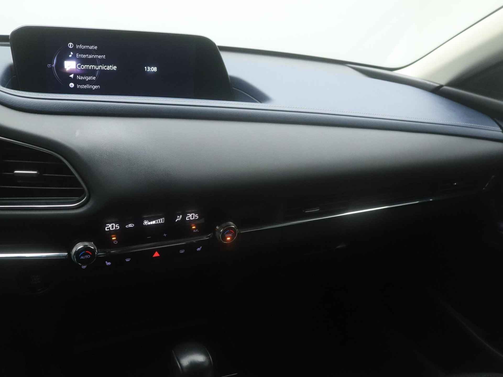 Mazda CX-30 2.0 SkyActiv-X Comfort automaat met afneembare trekhaak : dealer onderhouden - 32/48