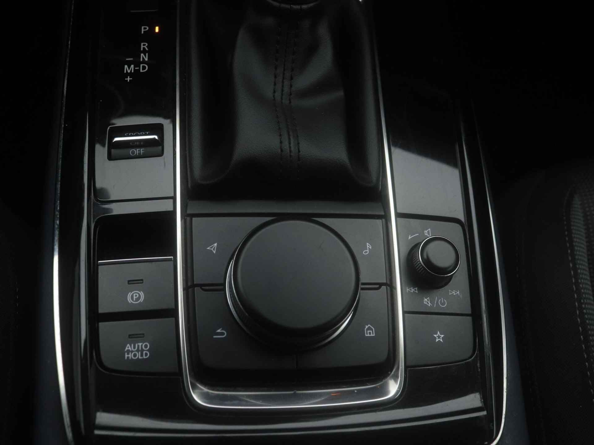 Mazda CX-30 2.0 SkyActiv-X Comfort automaat met afneembare trekhaak : dealer onderhouden - 40/48