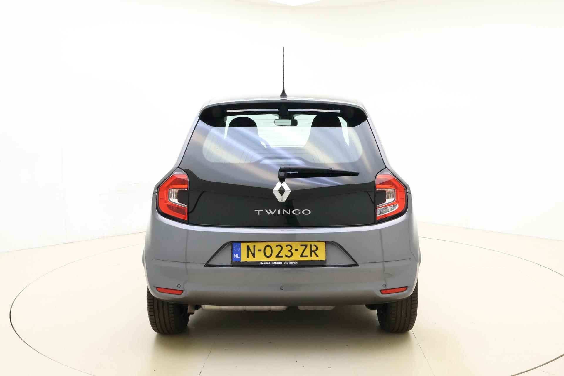 Renault Twingo 1.0 SCe Limited 65 PK | Handgeschakeld | Airco | Elektrische ramen | Parkeersensor | Cruise Control | Radio | Bluetooth | 1e eigenaar - 12/32