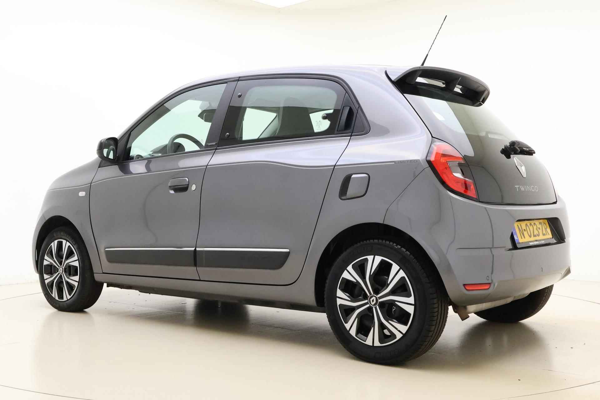 Renault Twingo 1.0 SCe Limited 65 PK | Handgeschakeld | Airco | Elektrische ramen | Parkeersensor | Cruise Control | Radio | Bluetooth | 1e eigenaar - 13/32