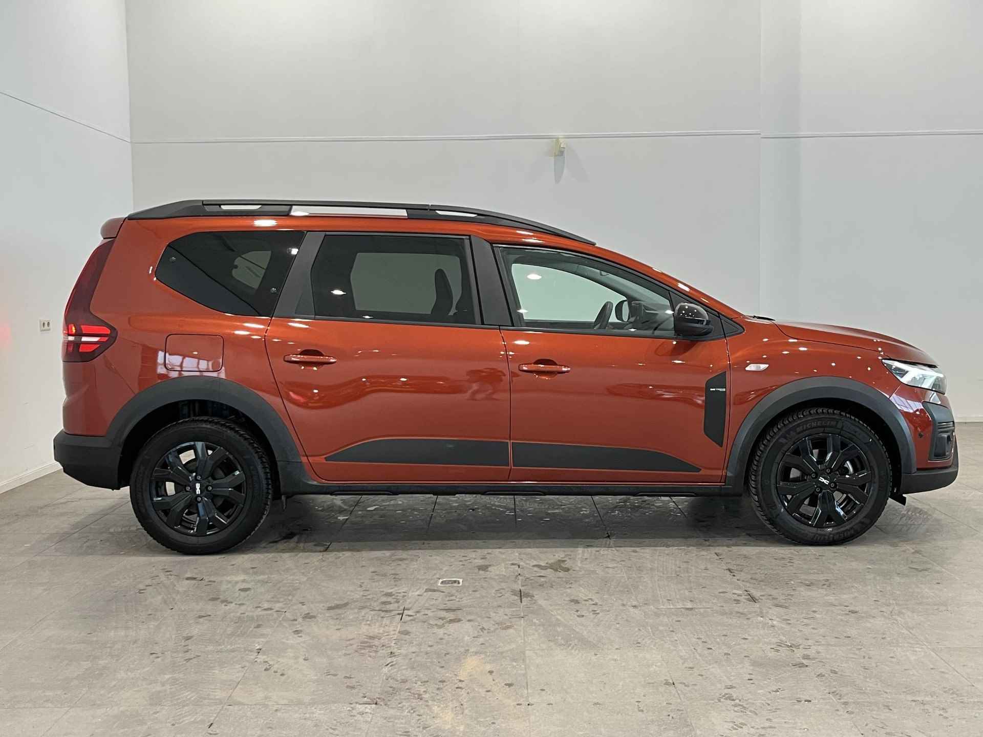 Dacia Jogger 1.0 TCe 110 Extreme 7p. | 7-persoons | Navigatie | Dodehoekdetectie | Parkeersensoren voor, achter en achteruitrijcamera | Apple Carplay/Android Auto - 6/21