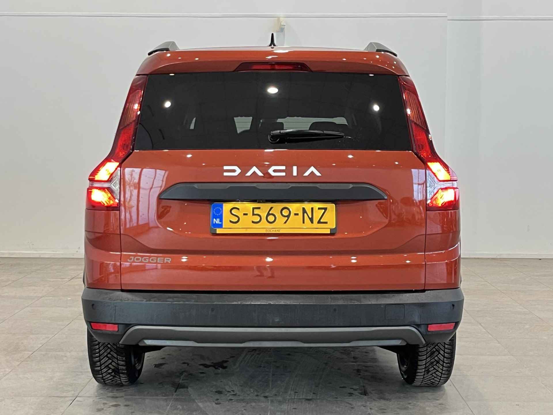 Dacia Jogger 1.0 TCe 110 Extreme 7p. | 7-persoons | Navigatie | Dodehoekdetectie | Parkeersensoren voor, achter en achteruitrijcamera | Apple Carplay/Android Auto - 5/21