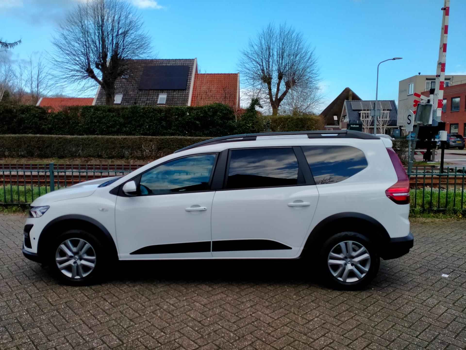 Dacia JOGGER 1.0 TCe Comfort 5p. led pdc camera android carplay lage km ALLINPRIJS - 4/31