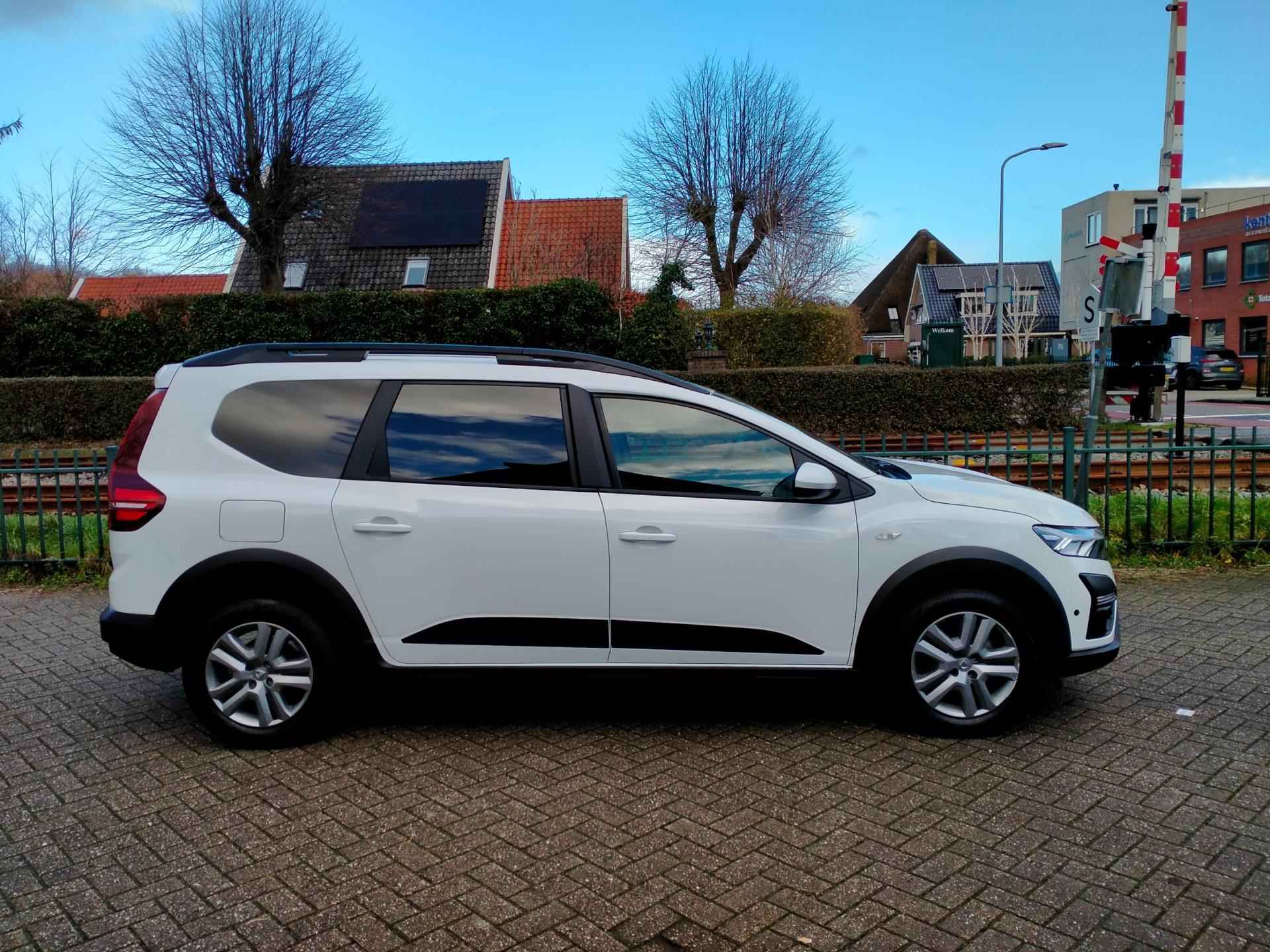 Dacia JOGGER 1.0 TCe Comfort 5p. led pdc camera android carplay lage km ALLINPRIJS - 5/31