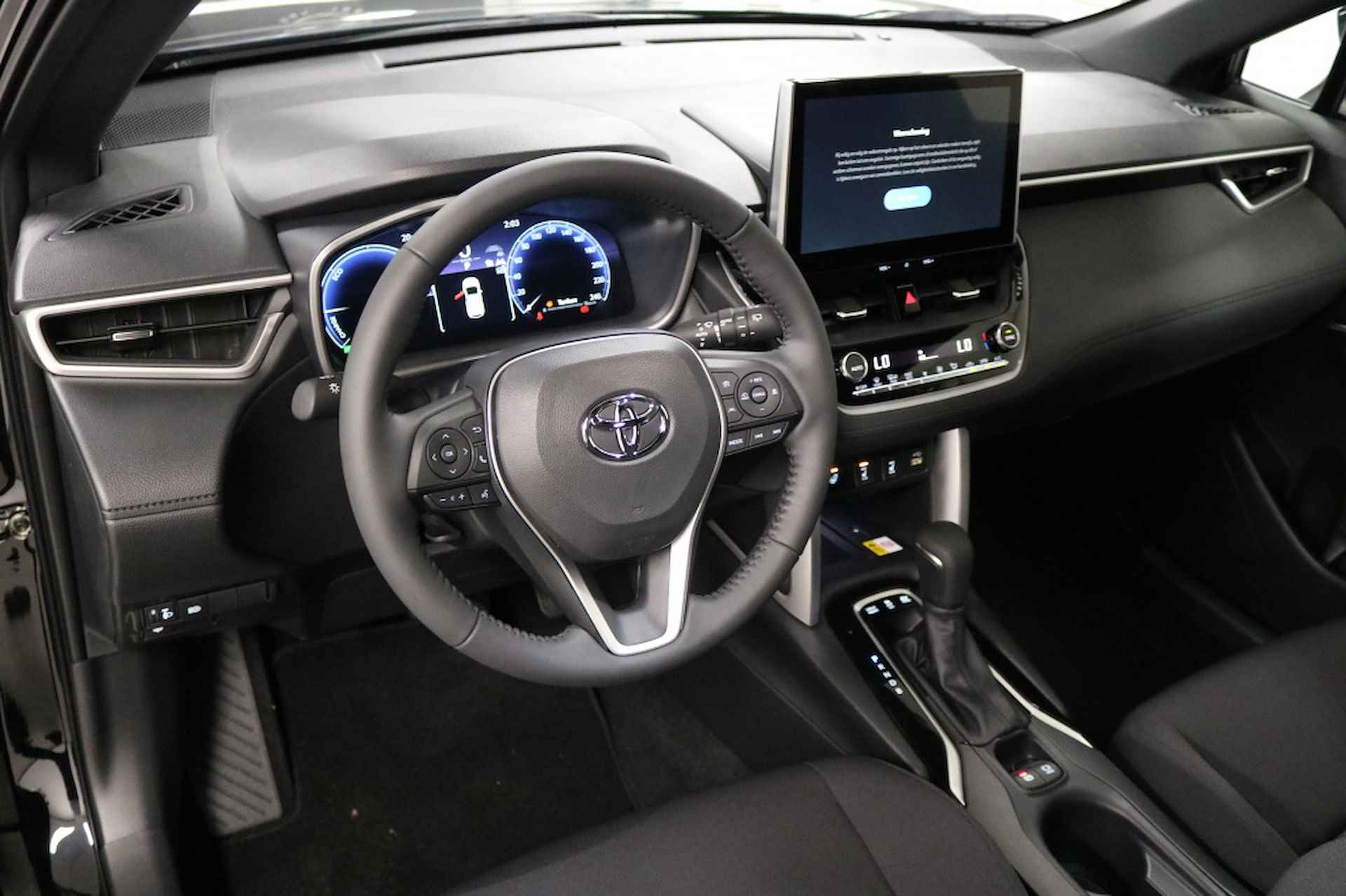 Toyota Corolla Cross 2.0 HP Hyb. Dynamic | Winterpack - 6/37
