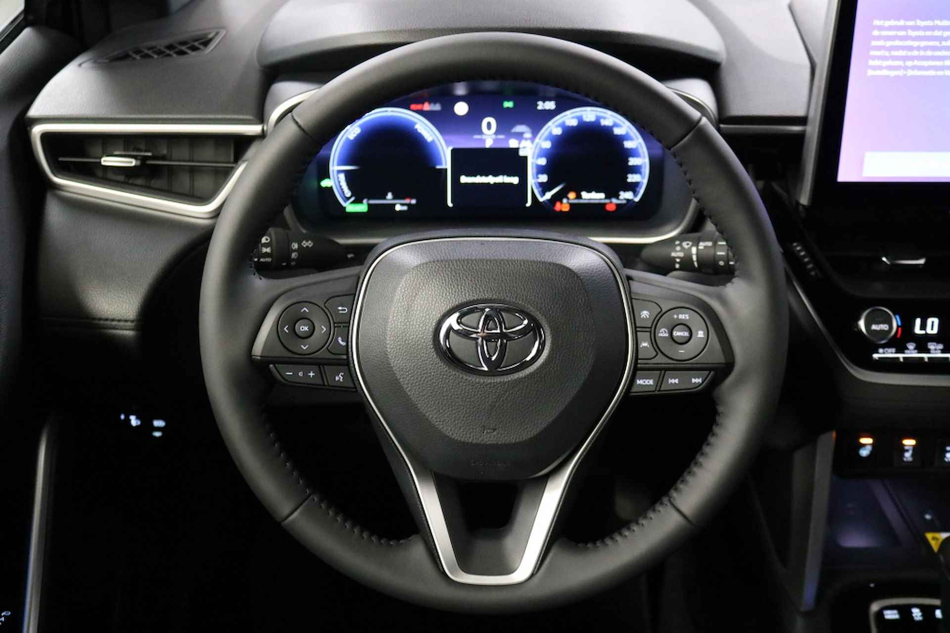 Toyota Corolla Cross 2.0 HP Hyb. Dynamic | Winterpack - 13/37