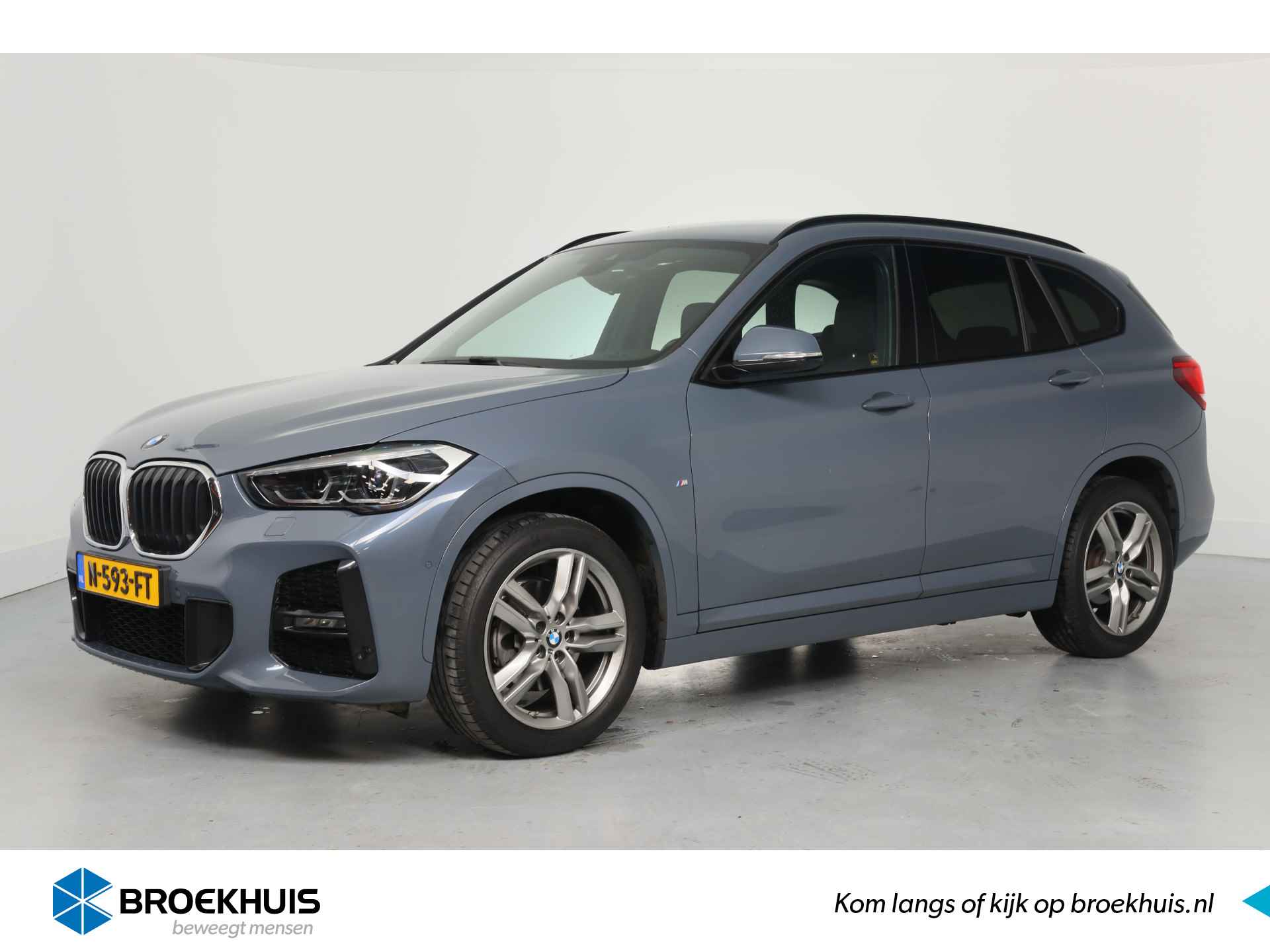 BMW X1 sDrive18i High Executive | M Sport | Adaptive Cruise | Led | Keyless | Camera | Elektr achterklep | Stoelverwarming | Sportstoel - 1/38
