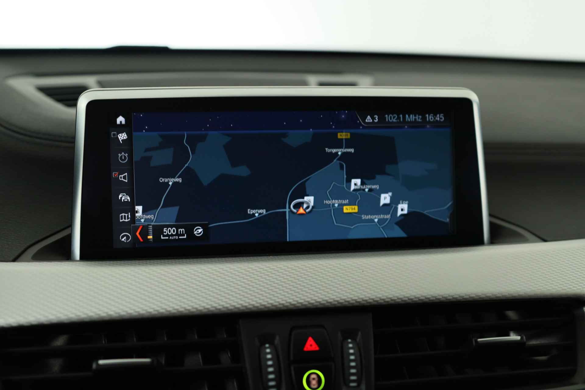 BMW X1 sDrive18i High Executive | M Sport | Adaptive Cruise | Led | Keyless | Camera | Elektr achterklep | Stoelverwarming | Sportstoel - 10/38