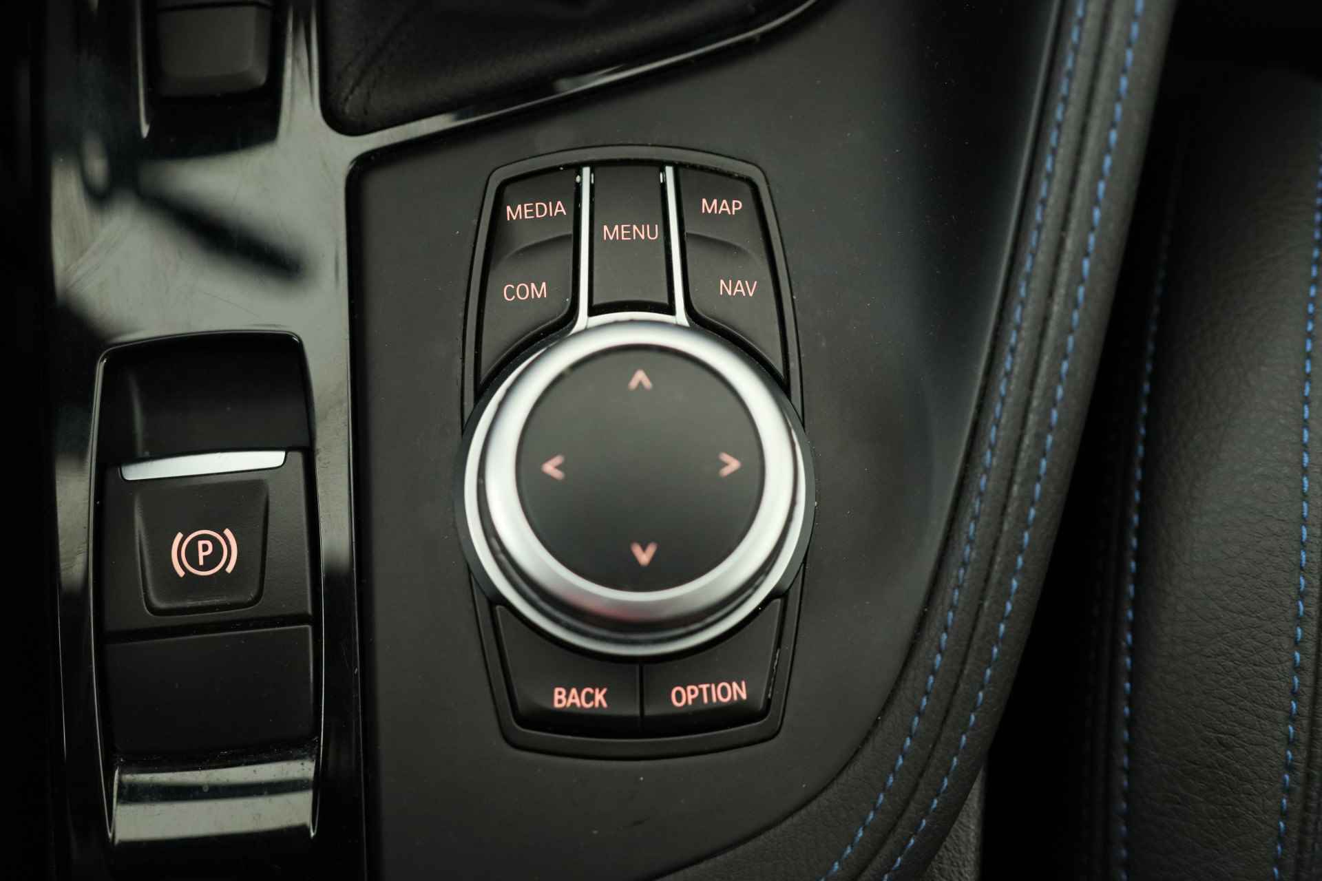 BMW X1 sDrive18i High Executive | M Sport | Adaptive Cruise | Led | Keyless | Camera | Elektr achterklep | Stoelverwarming | Sportstoel - 14/38