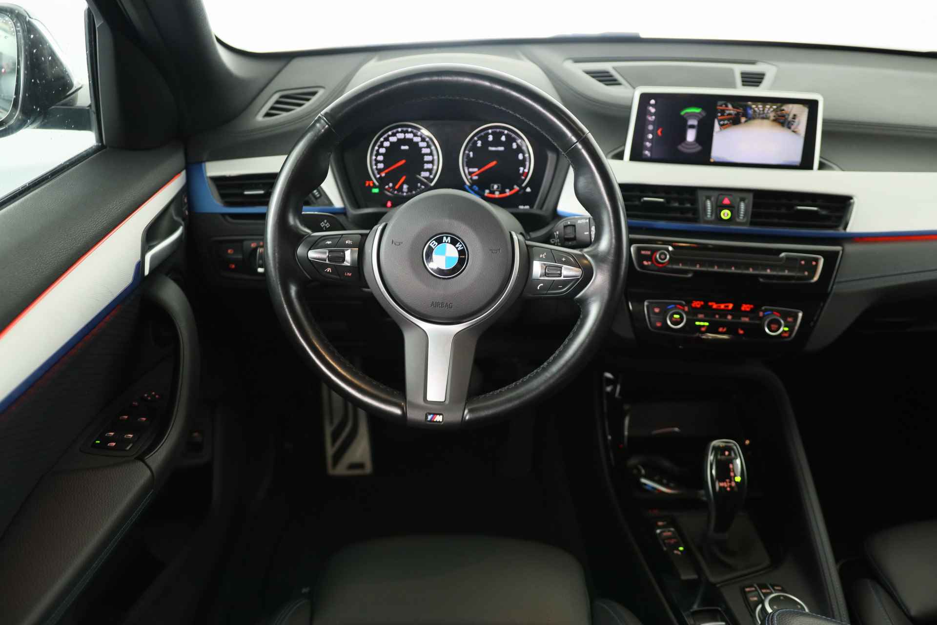 BMW X1 sDrive18i High Executive | M Sport | Adaptive Cruise | Led | Keyless | Camera | Elektr achterklep | Stoelverwarming | Sportstoel - 27/38