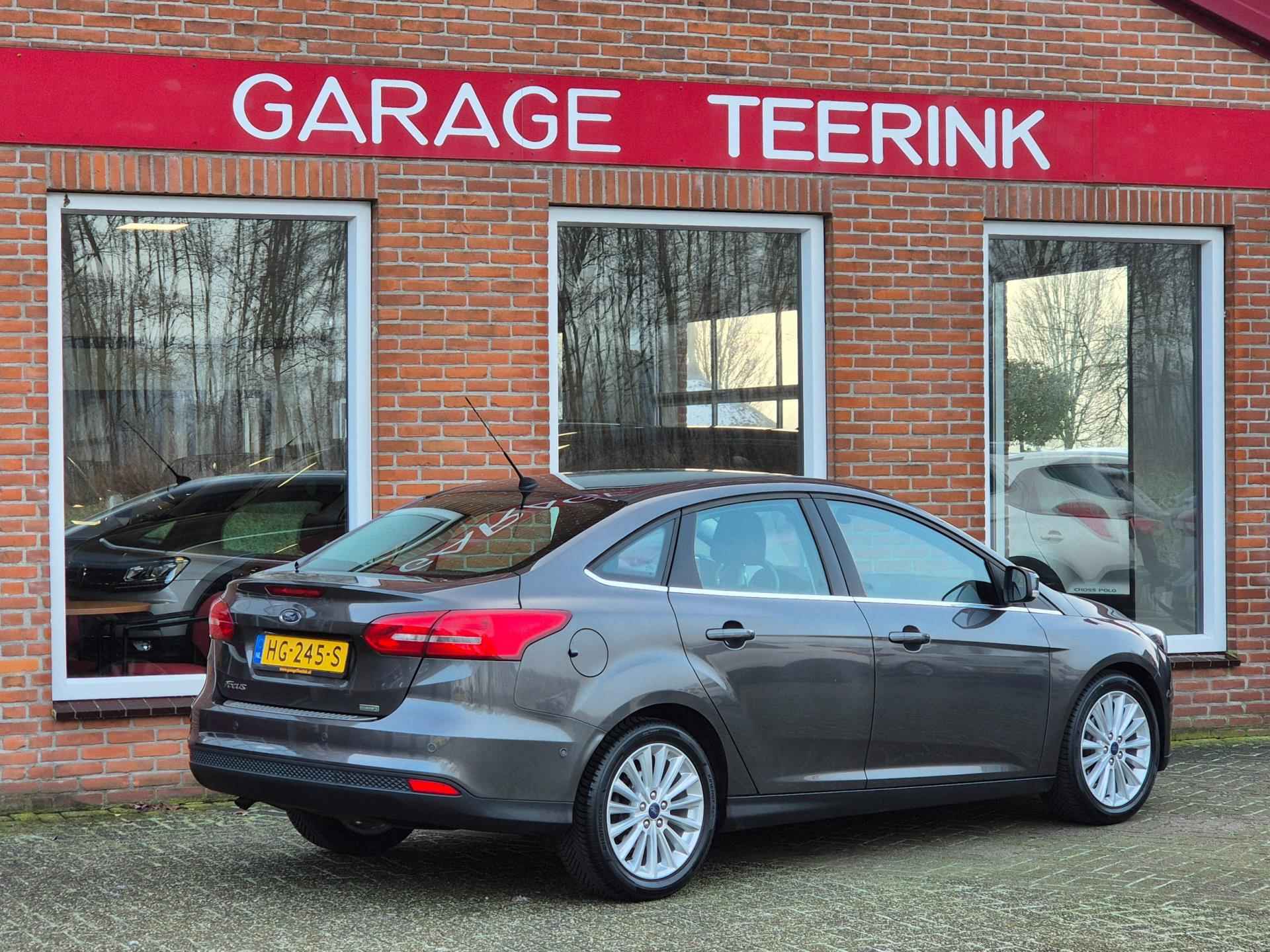 Ford Focus 1.0 Titanium Edition 125PK 4drs clima, cruise, navi, pdc, parkassist, lmv RIJKLAAR - 4/20