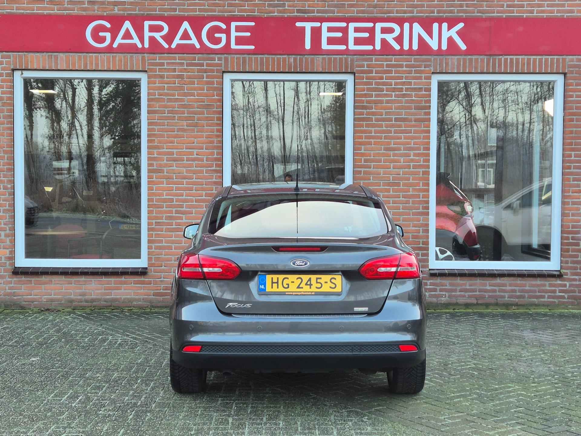 Ford Focus 1.0 Titanium Edition 125PK 4drs clima, cruise, navi, pdc, parkassist, lmv RIJKLAAR - 19/20