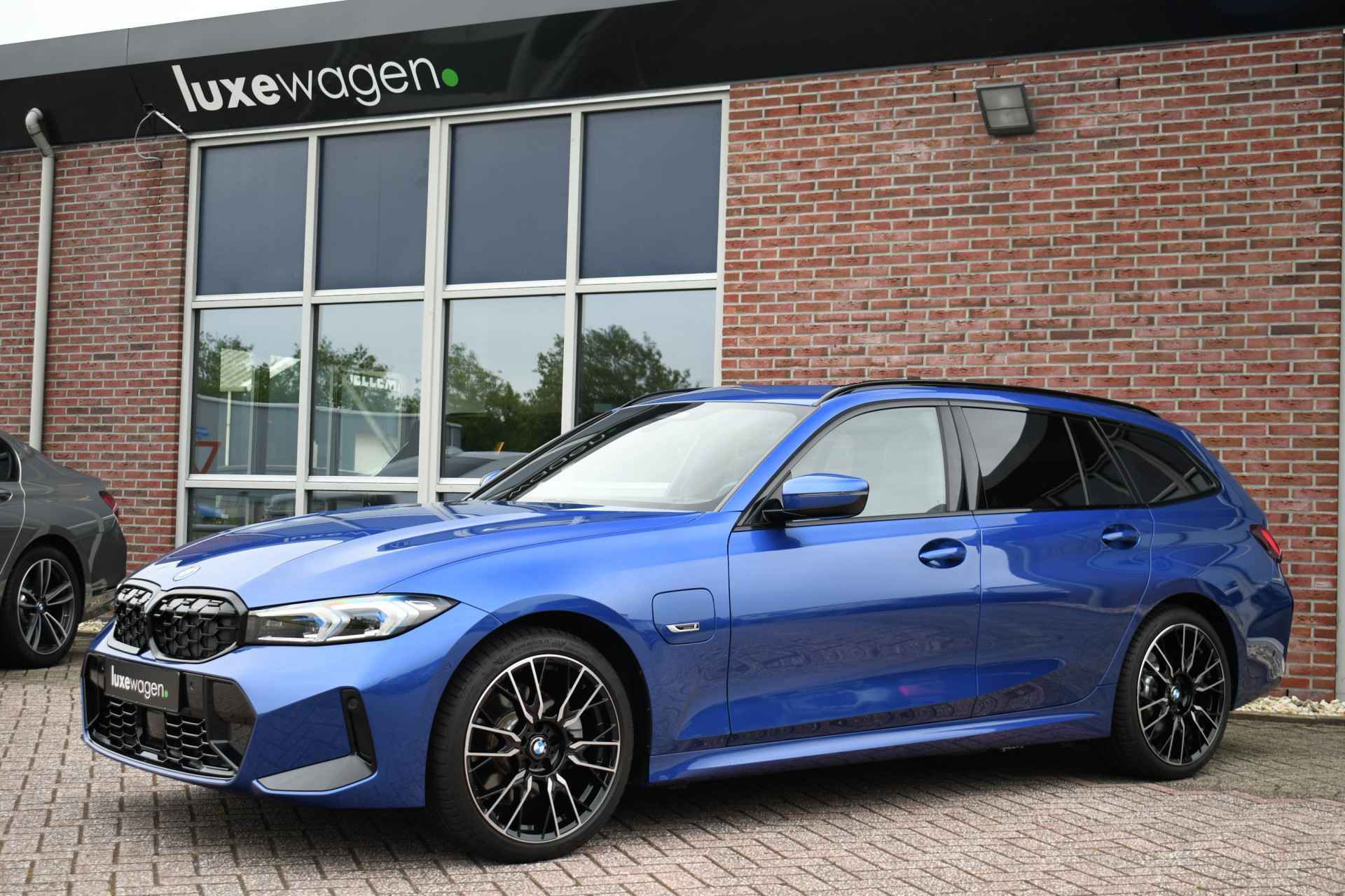 BMW 3 Serie Touring 330e M-Sport ACC El-zetels Camera 19inch Shadowline - 5/34