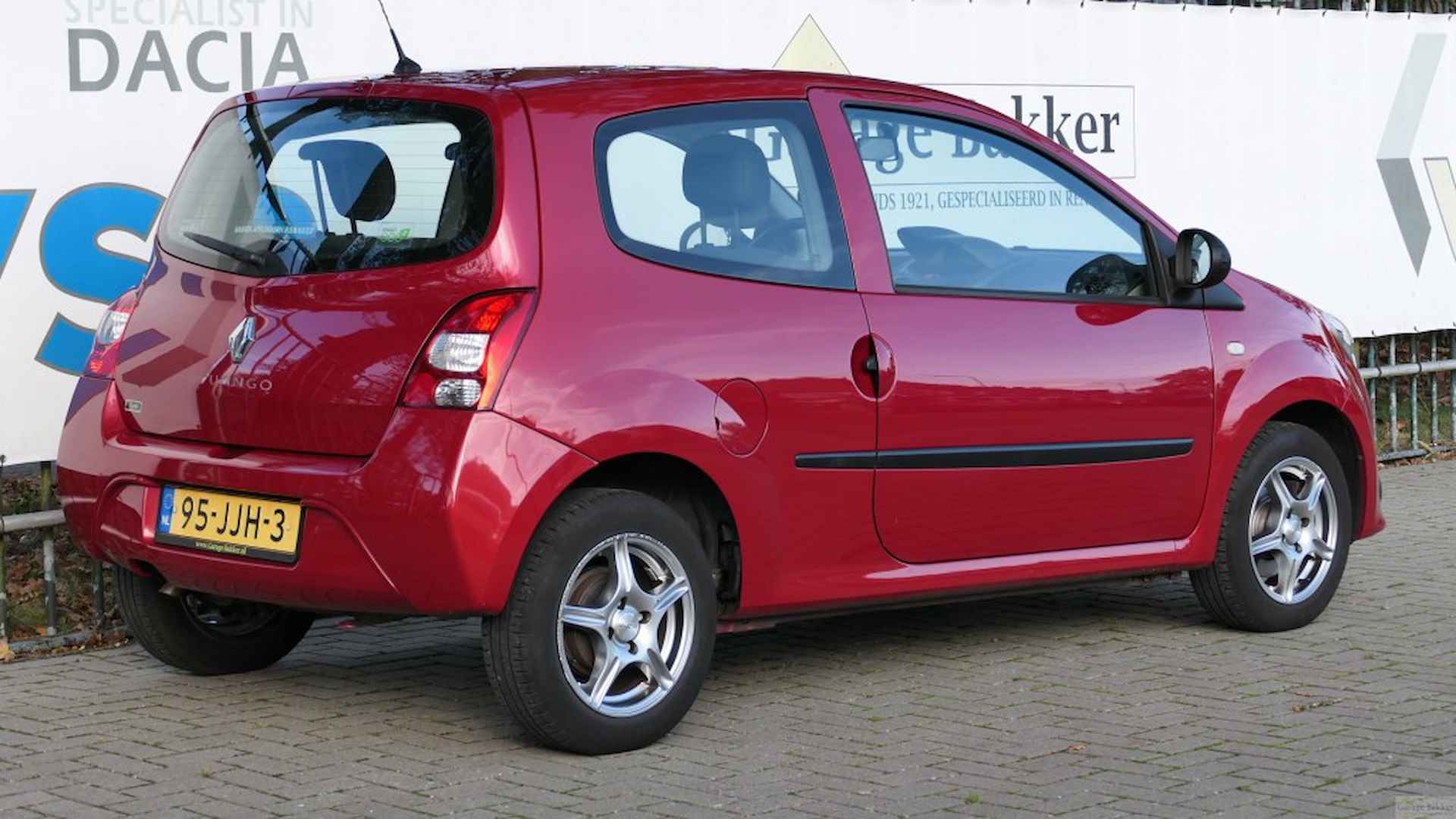 RENAULT Twingo 1.2 60 Authentique - 8/19