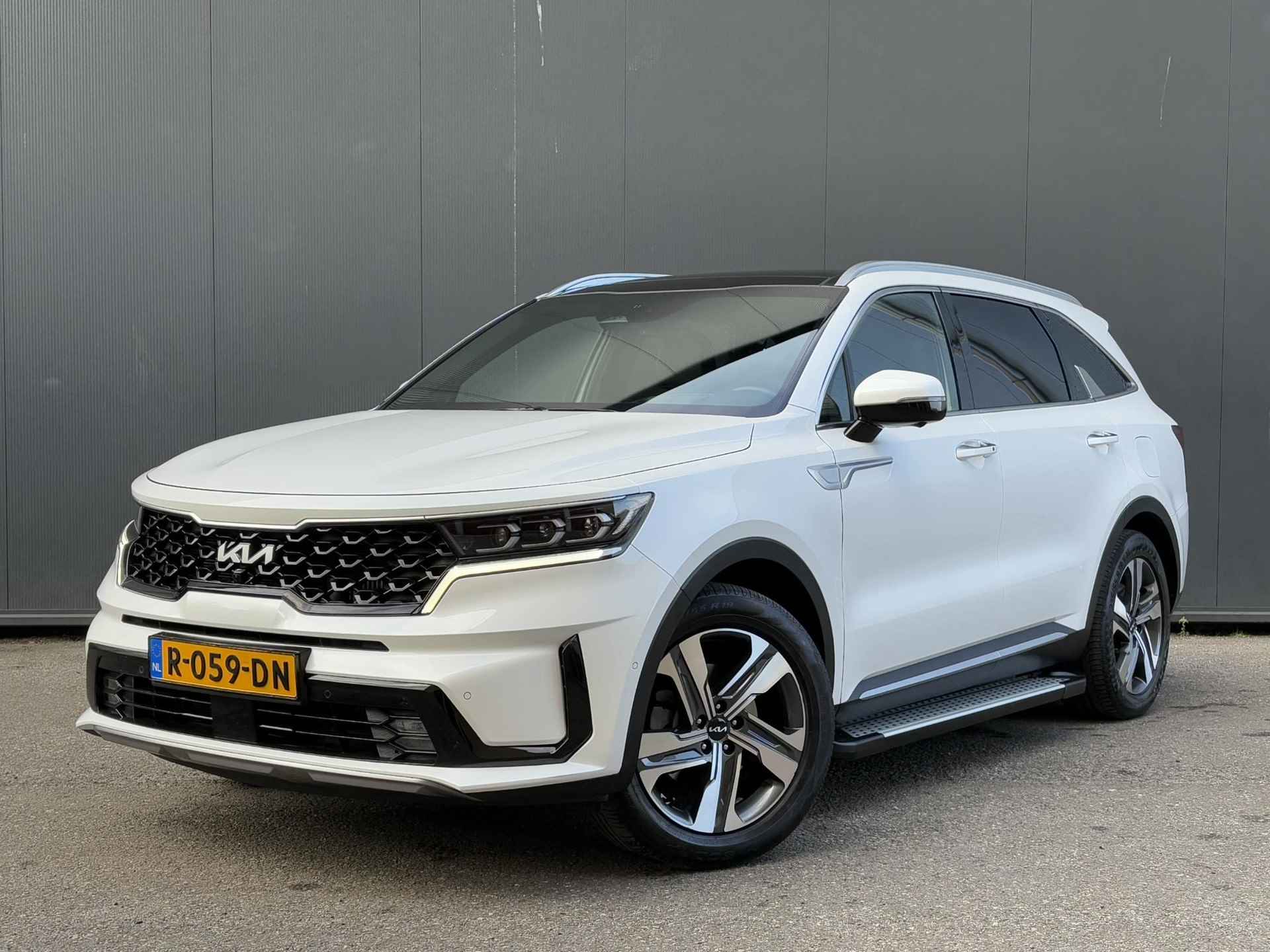 Kia Sorento 1.6 T-GDI Plug-in Hybrid 4WD ExecutiveLine 7 pers | 1e Eigenaar | Kia dealer onderhouden | Fabrieksgarantie t/m 23-08-2029  | NAP - 2/97