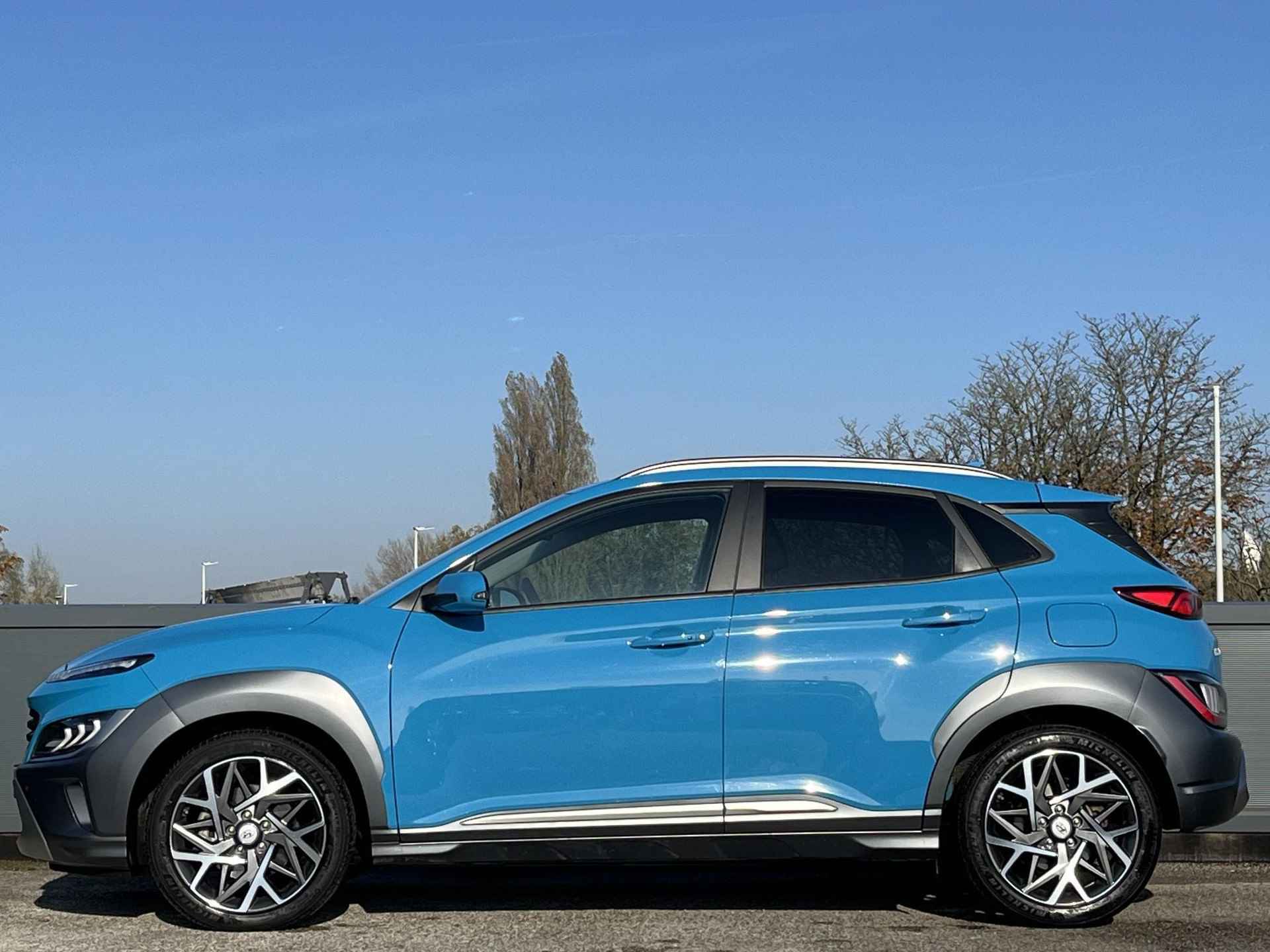 Hyundai Kona 1.6 GDI HEV Premium |  Lederen bekleding | Adaptieve cruisecontrol | Afneembare trekhaak | Head up display | - 3/50