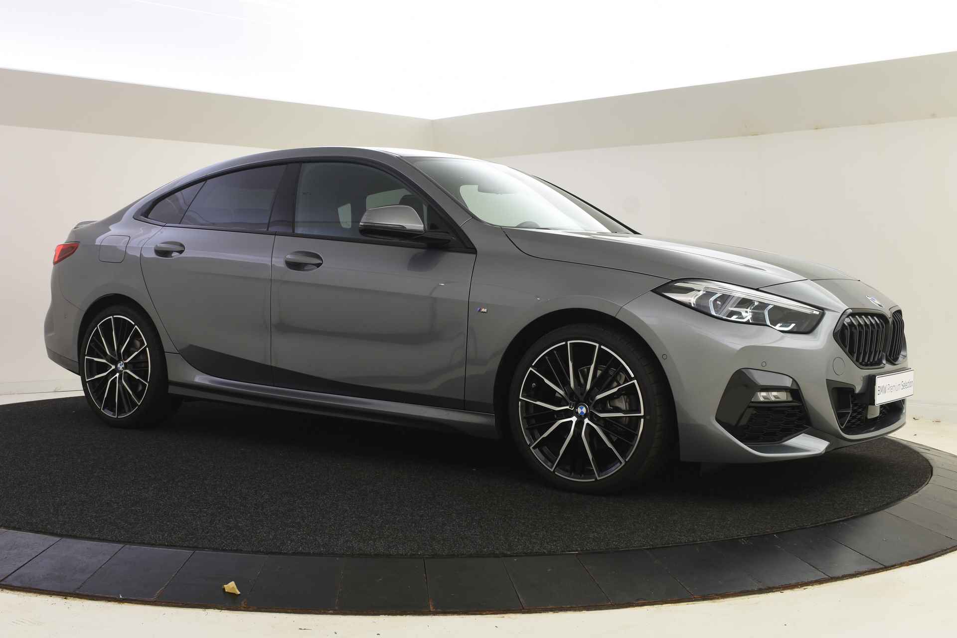 BMW 2 Serie Gran Coupé 218i High Executive M Sport Automaat / M sportstoelen / Stoelverwarming / M Sport steering / Comfort Access / Parking Assistant / Live Cockpit Professional / Cruise Control - 23/49