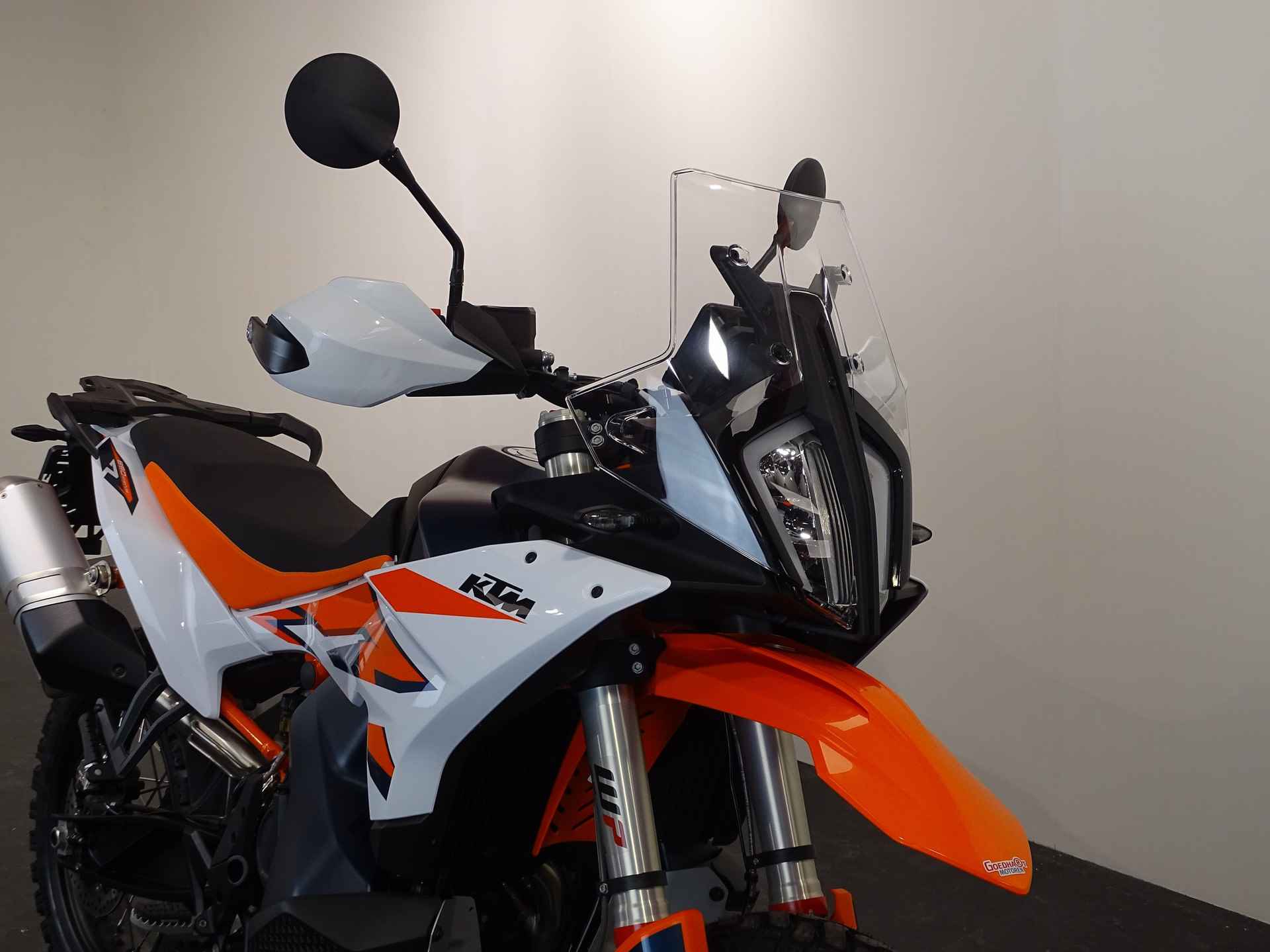 KTM 890 ADVENTURE R - 3/11