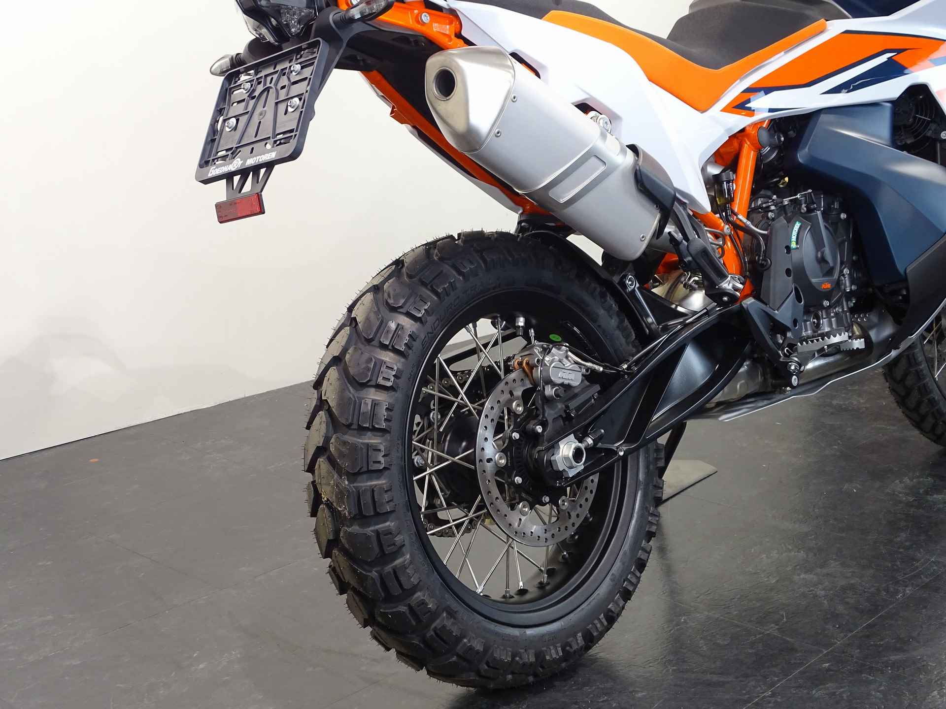 KTM 890 ADVENTURE R - 6/11