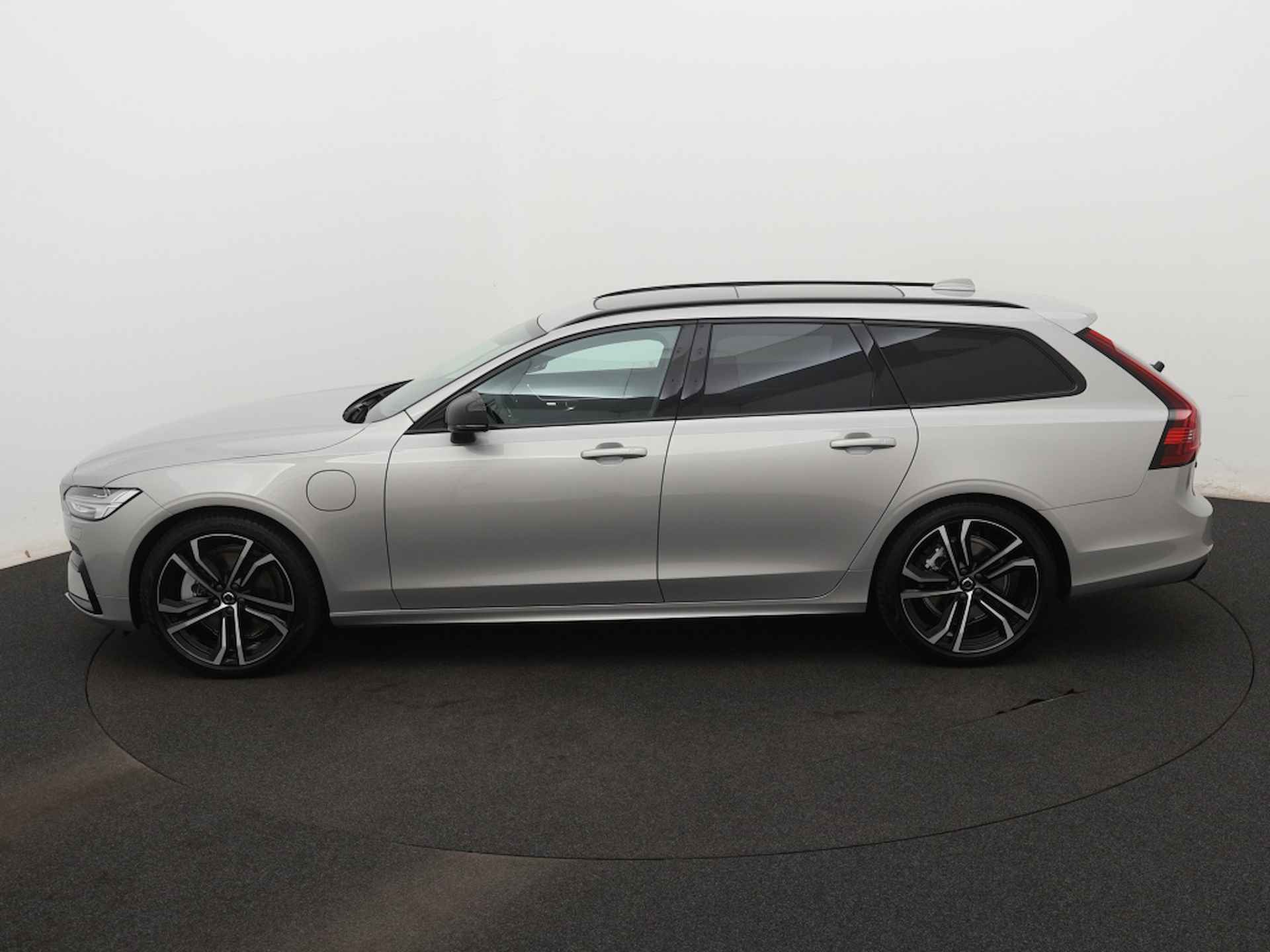 Volvo V90 V90 T6 Twin Engine AWD Ultra Dark | 20" | Luchtvering - 2/24