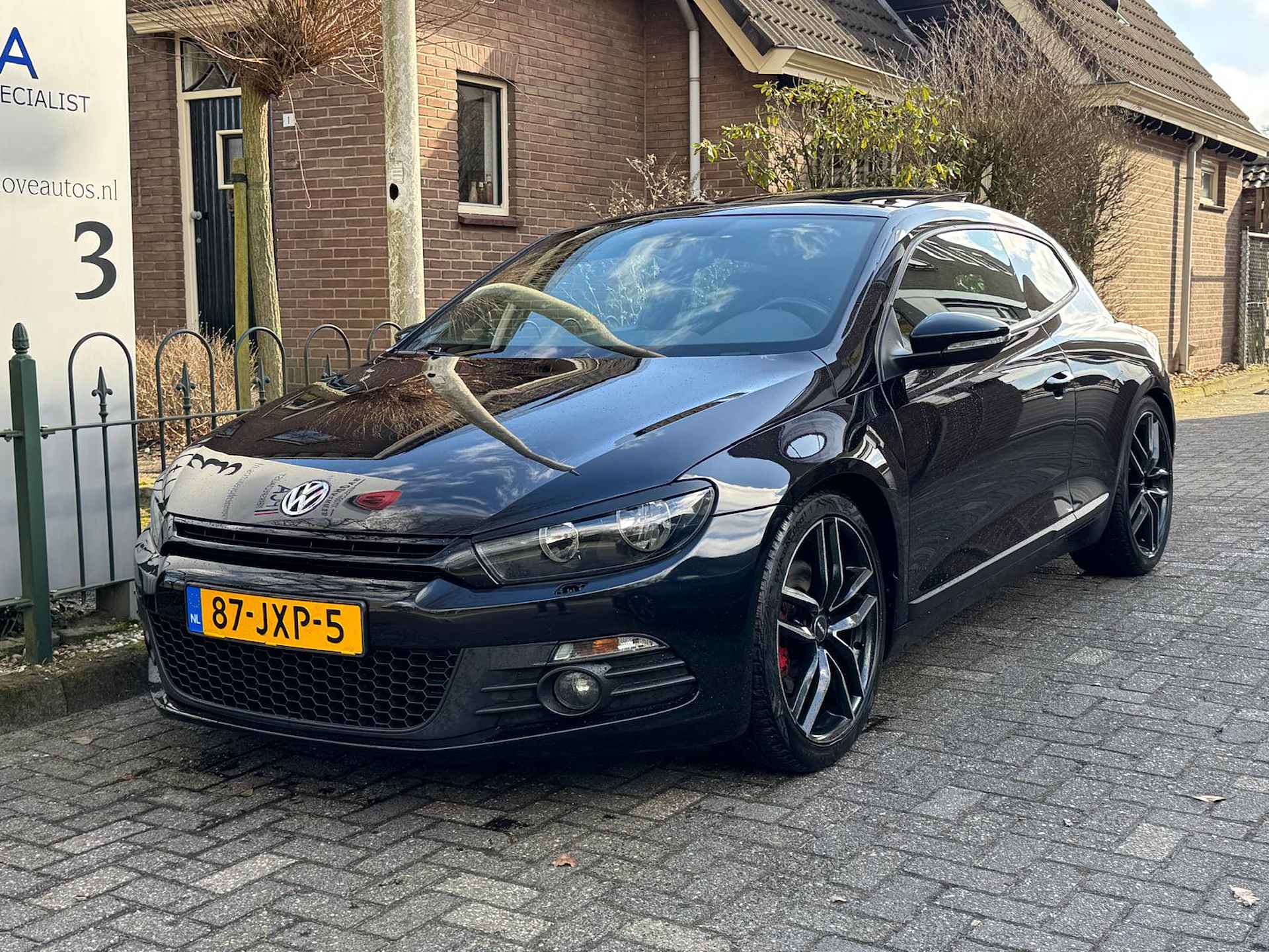 Volkswagen Scirocco 1.4 TSI Panodak/Airco-Ecc/Alu wielen/Navigatie/Sportpakket - 4/41